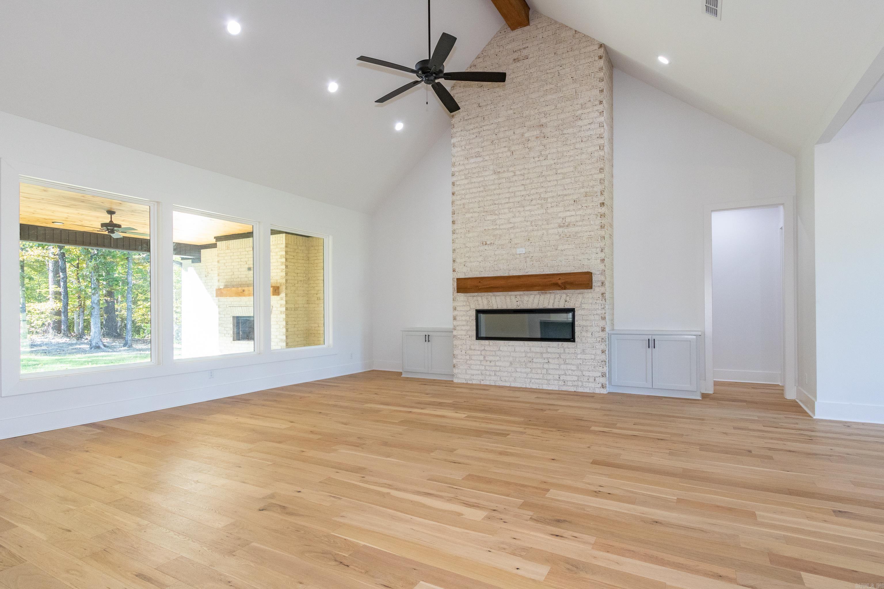 HAZEL OAK - Residential