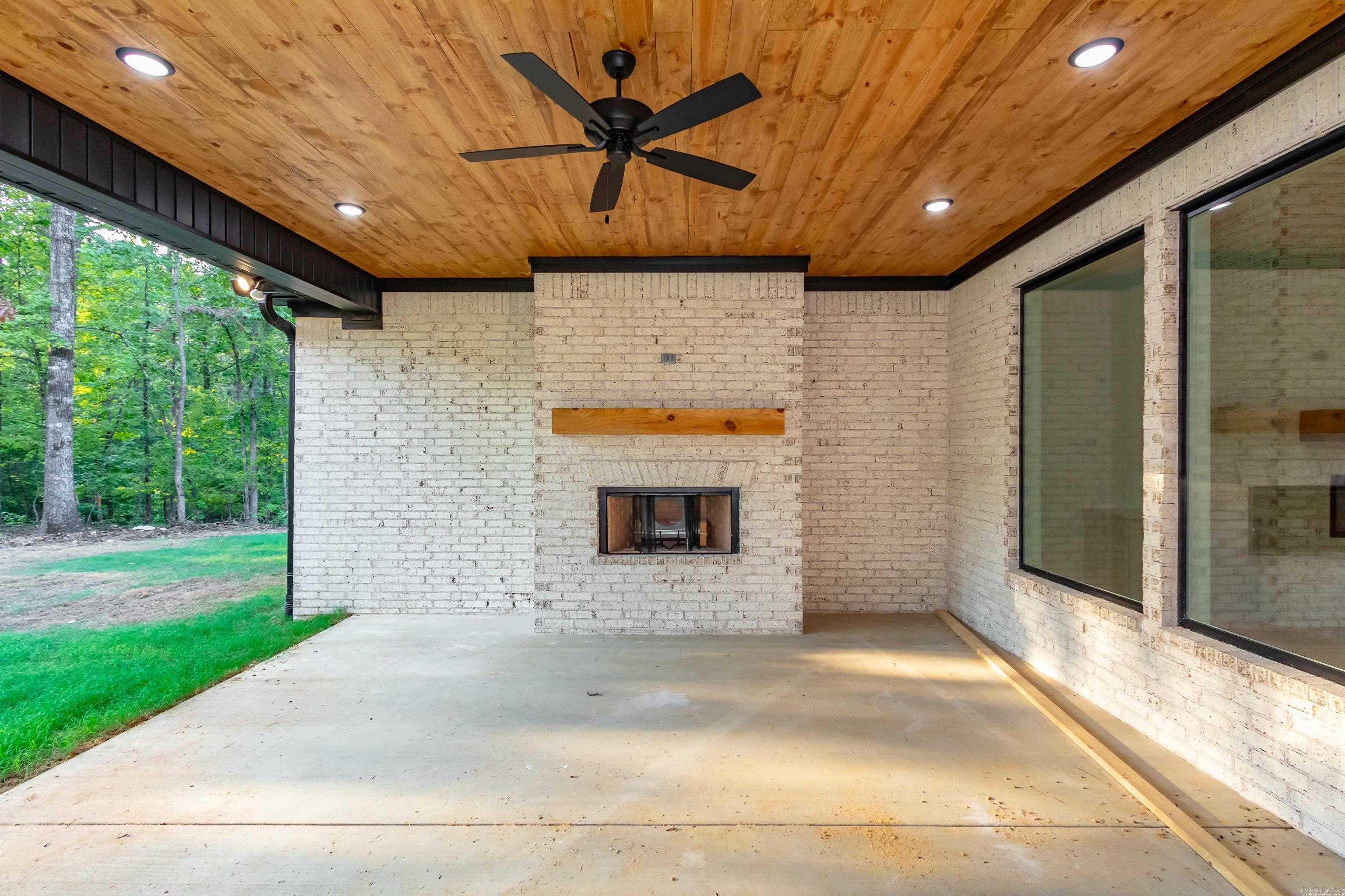 HAZEL OAK - Residential