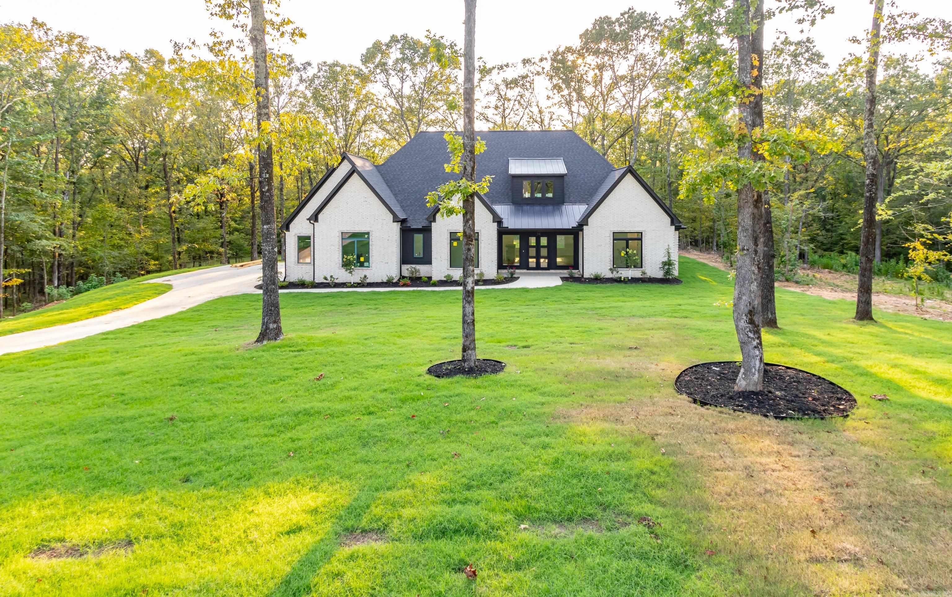 HAZEL OAK - Residential