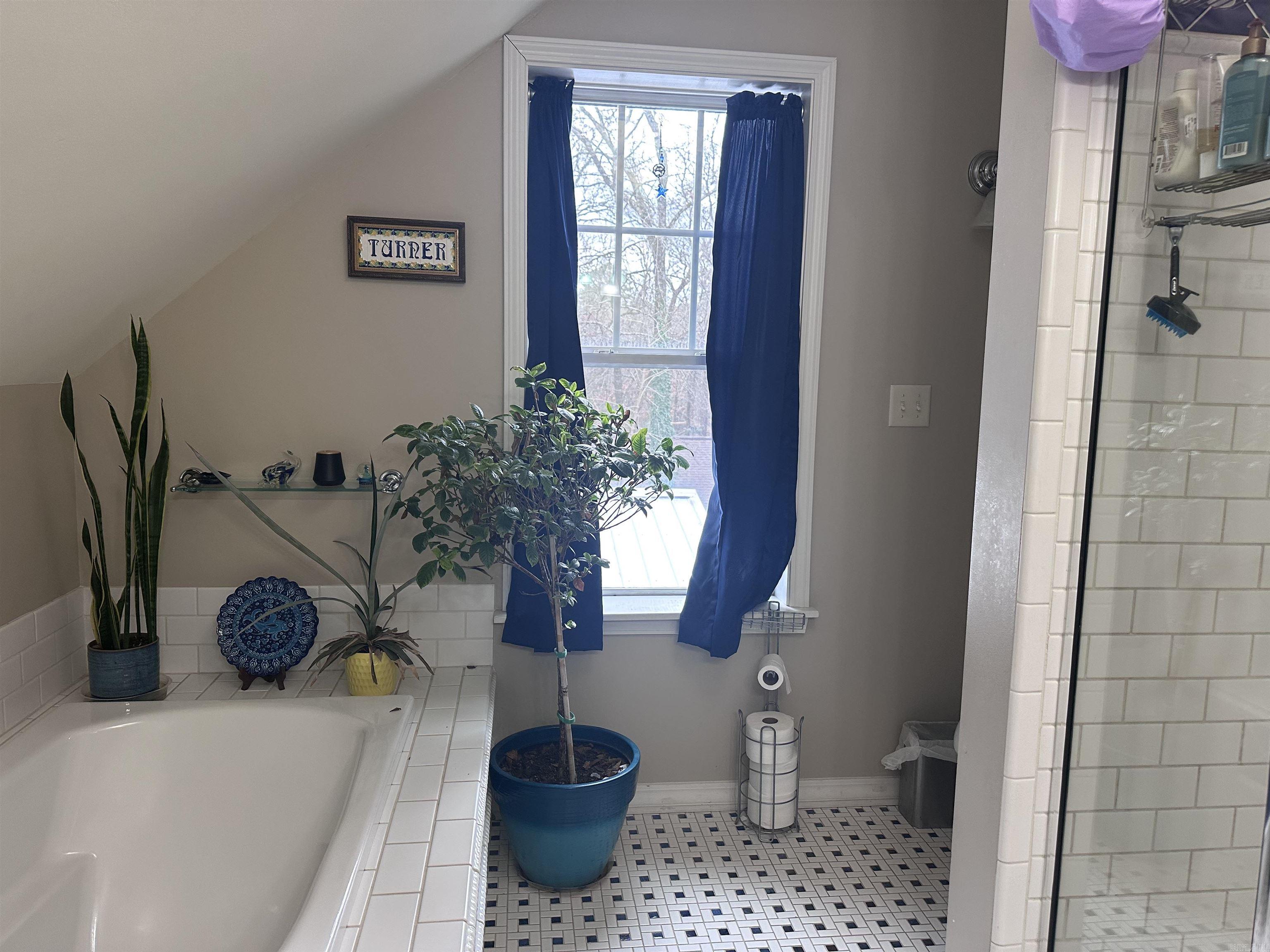 Lake Forest Estates - Residential