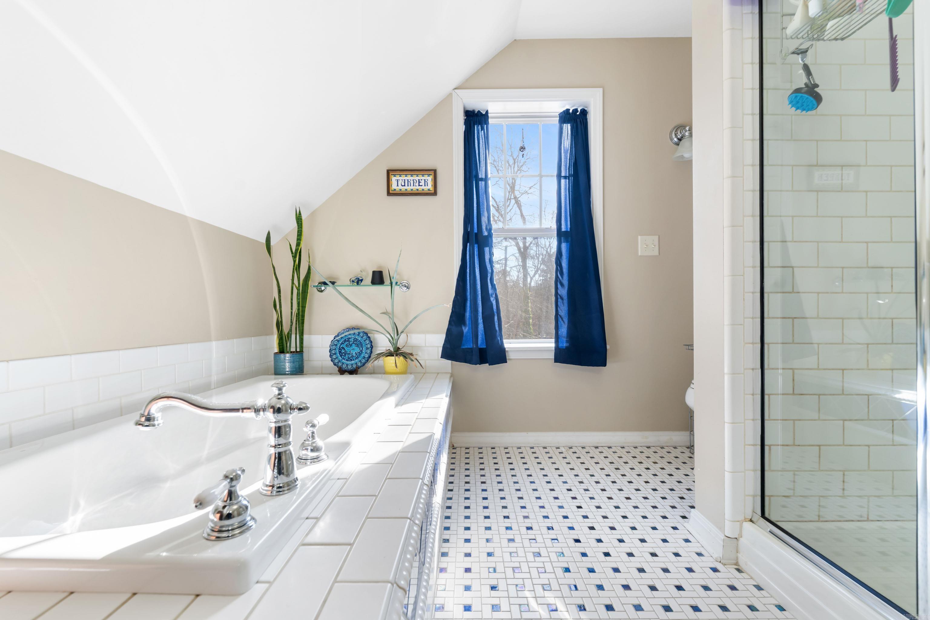 Lake Forest Estates - Residential