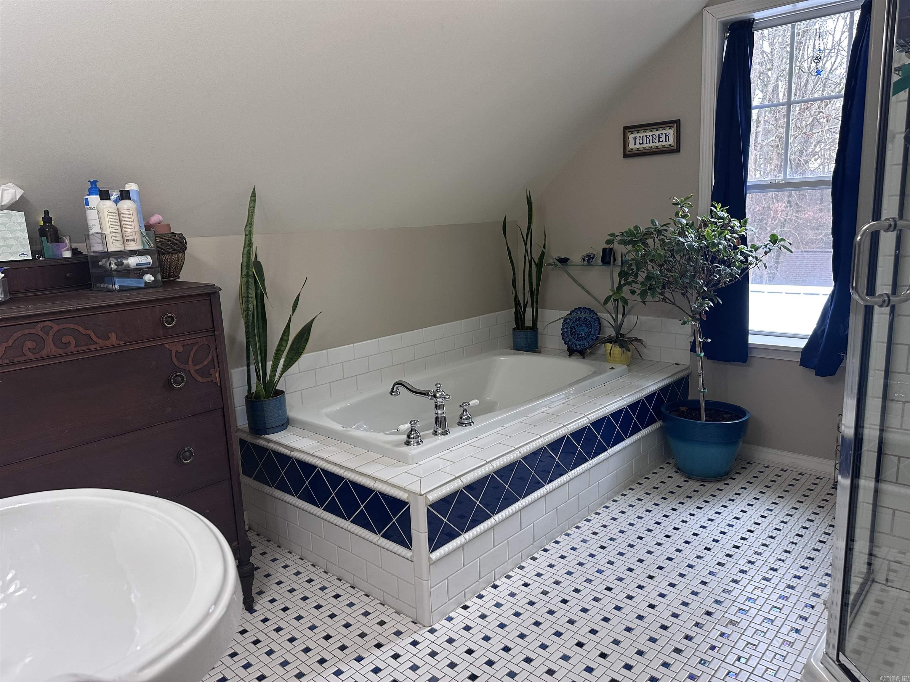 Lake Forest Estates - Residential