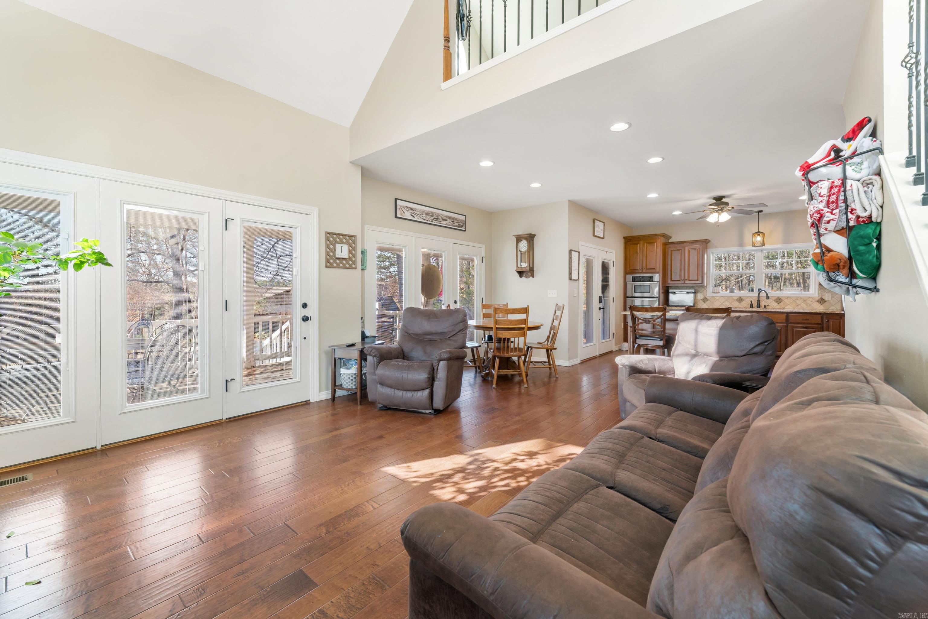 Lake Forest Estates - Residential