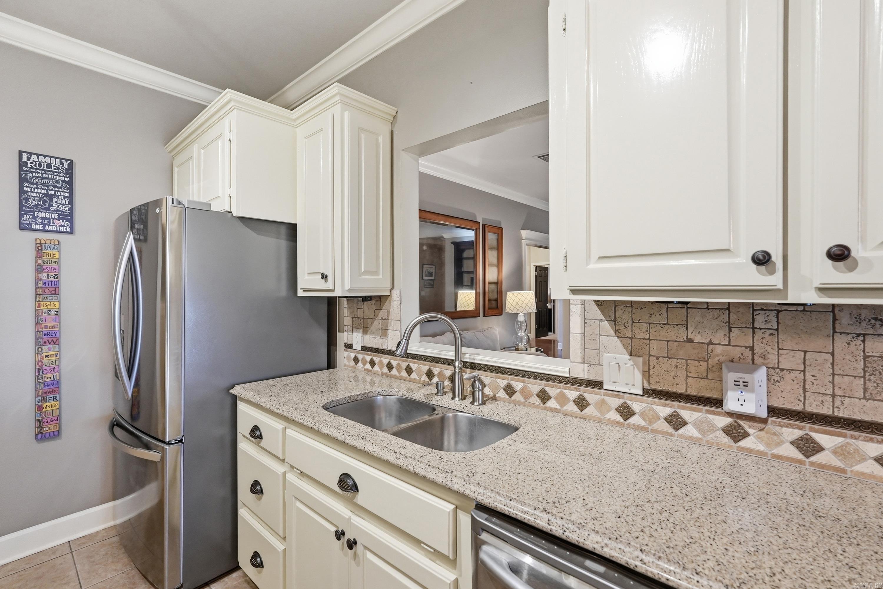 LONGHILLS VILLAGE - Residential