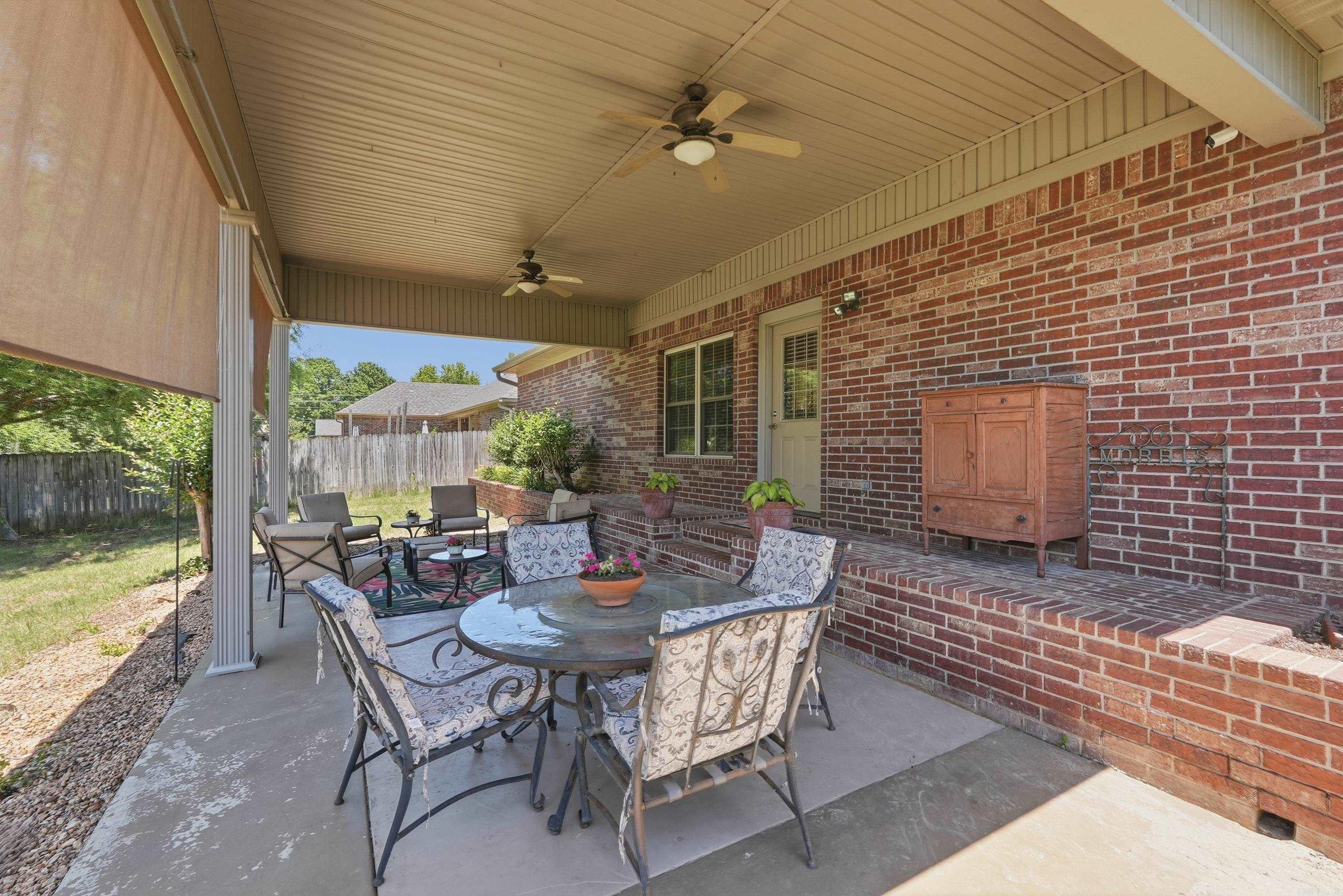 LONGHILLS VILLAGE - Residential