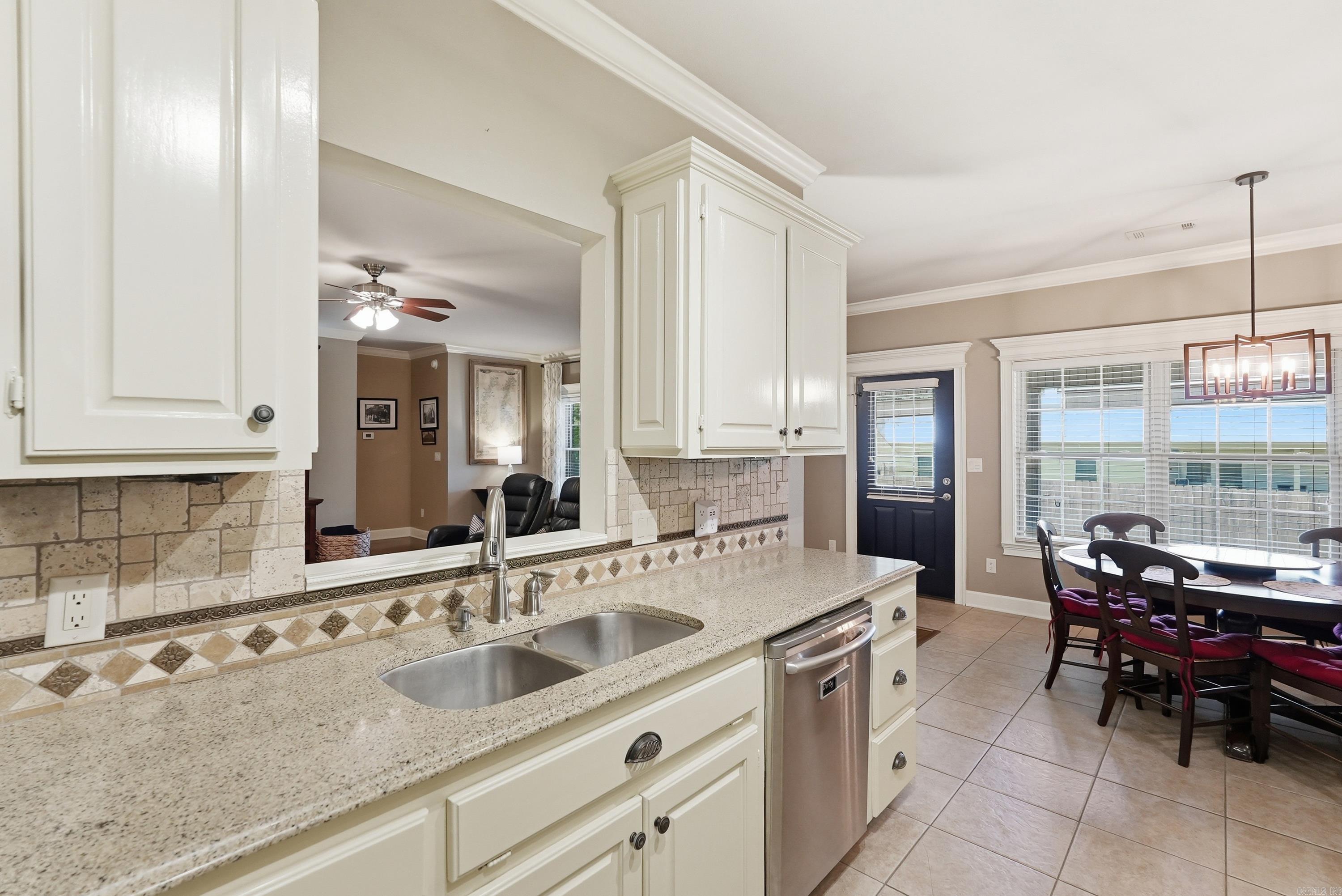 LONGHILLS VILLAGE - Residential