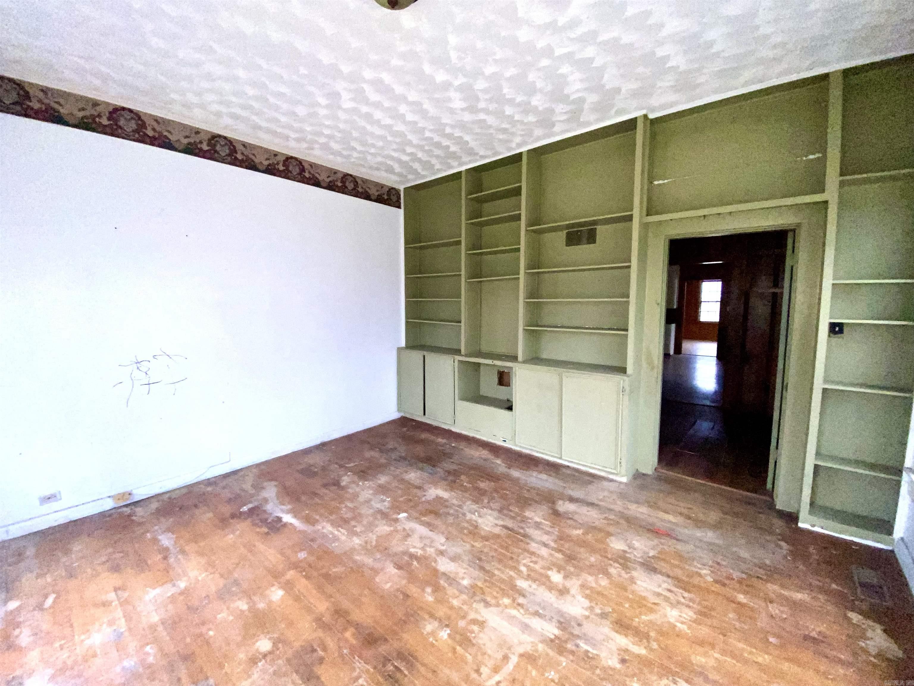 BERGER SUB NISBETT 2ND - Residential