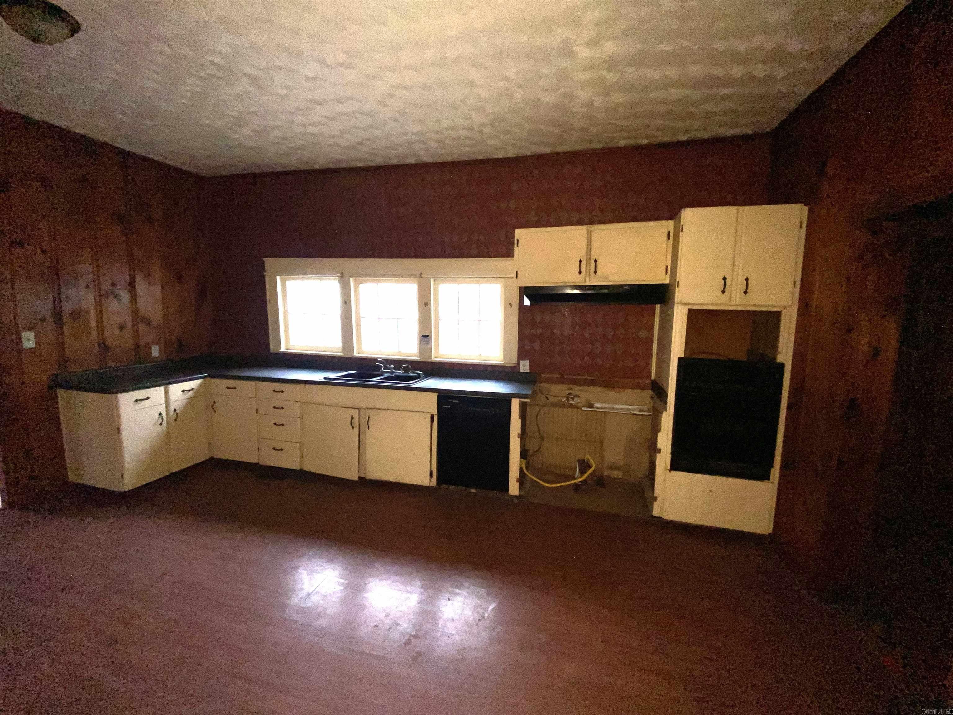 BERGER SUB NISBETT 2ND - Residential