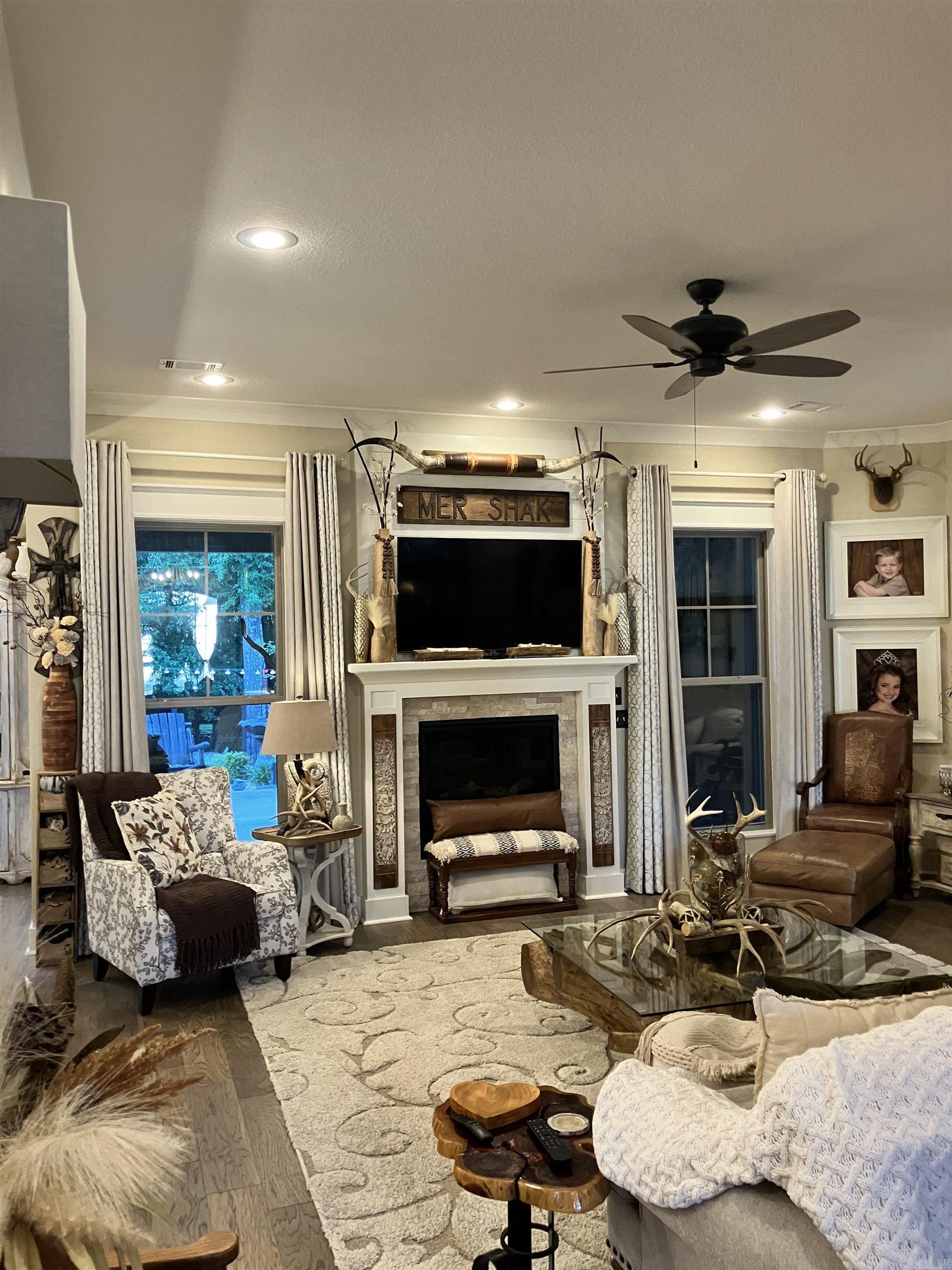 Salem Oaks - Residential