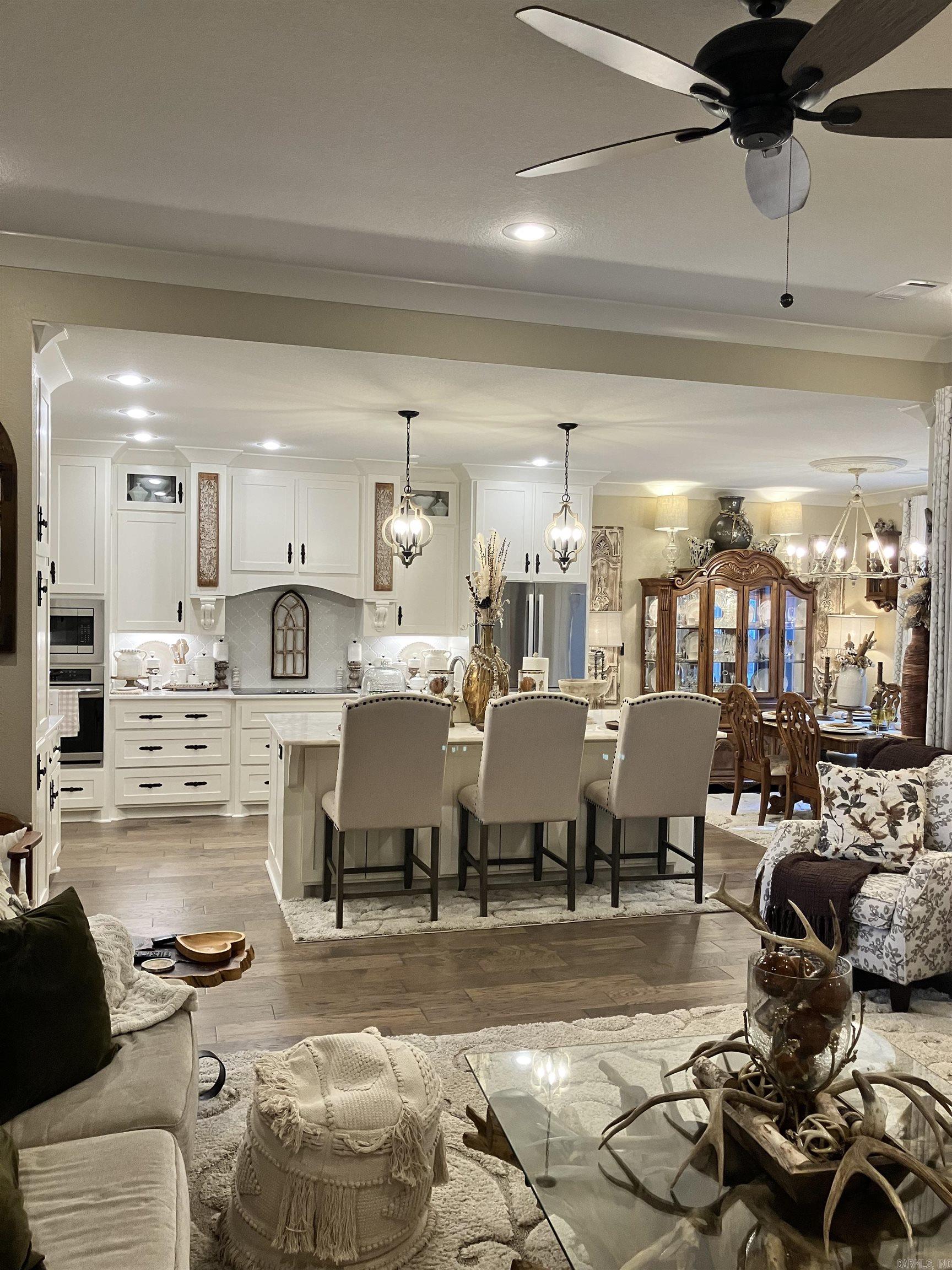 Salem Oaks - Residential