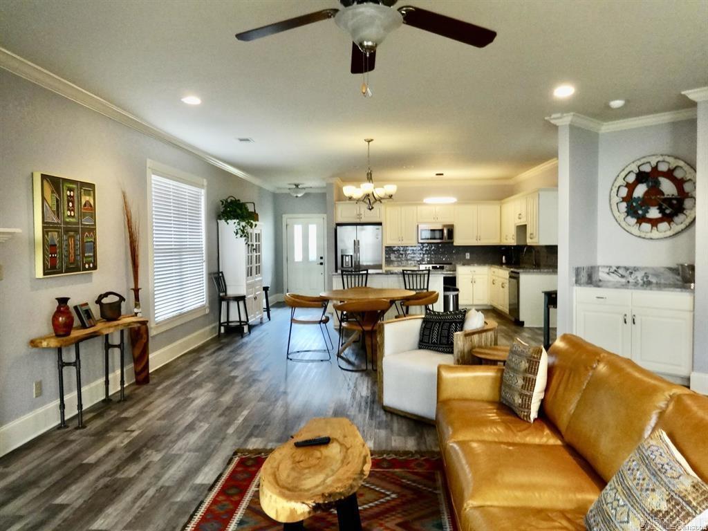 LIGHTHOUSE COVE - Residential