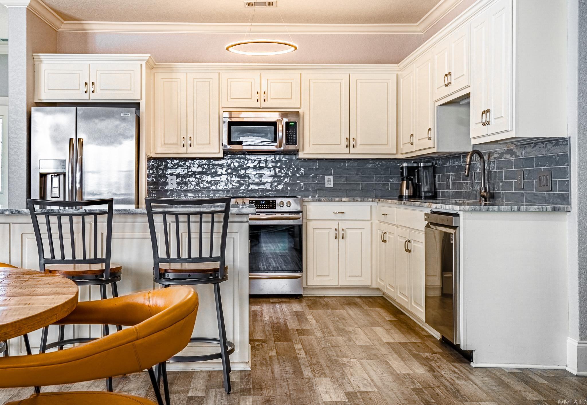 LIGHTHOUSE COVE - Residential