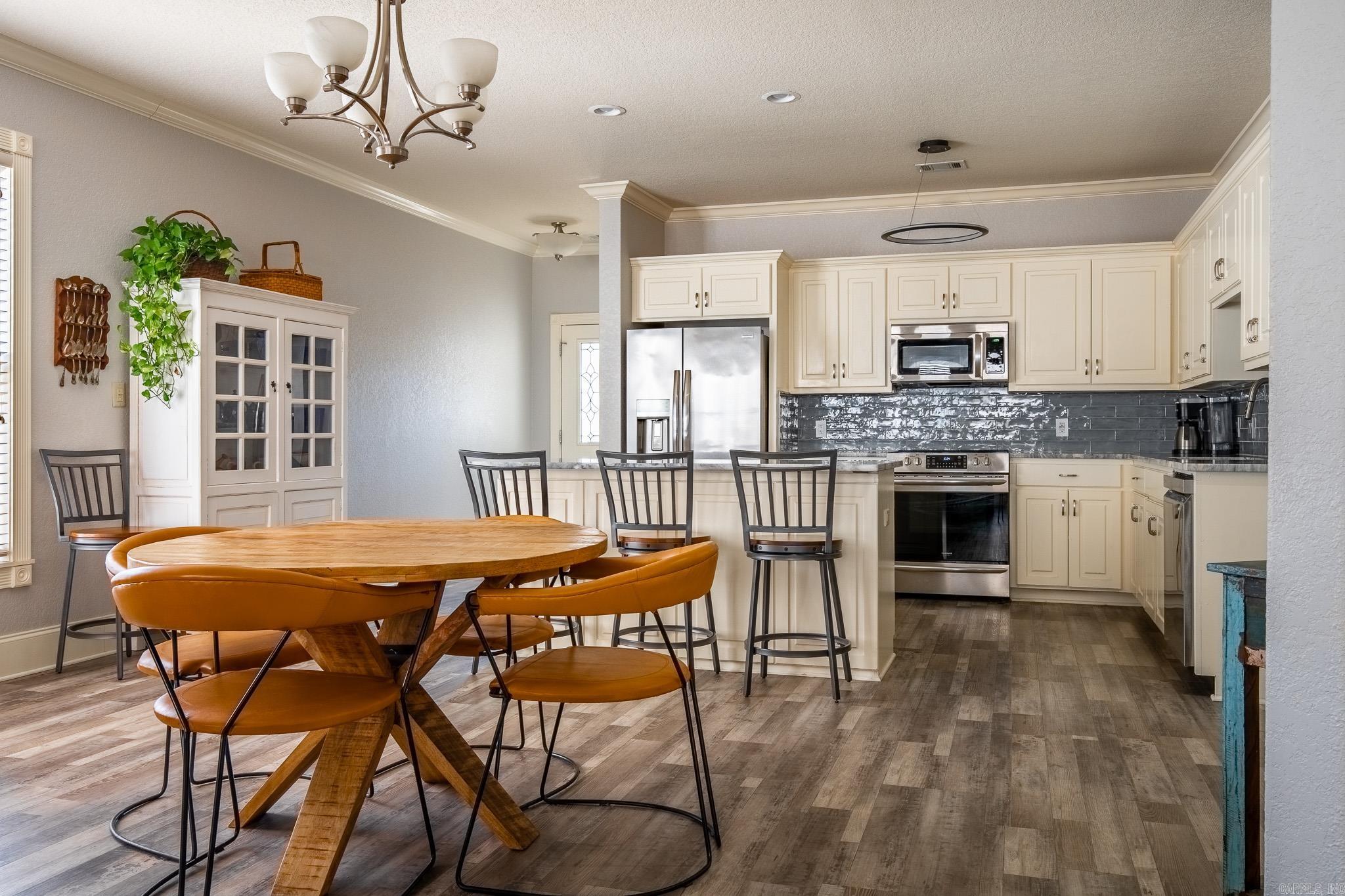 LIGHTHOUSE COVE - Residential