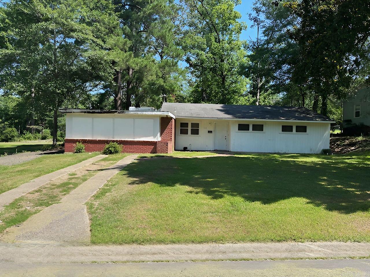 WEST WOODS - Residential