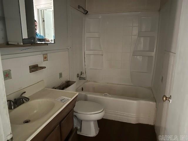 WEST WOODS - Residential