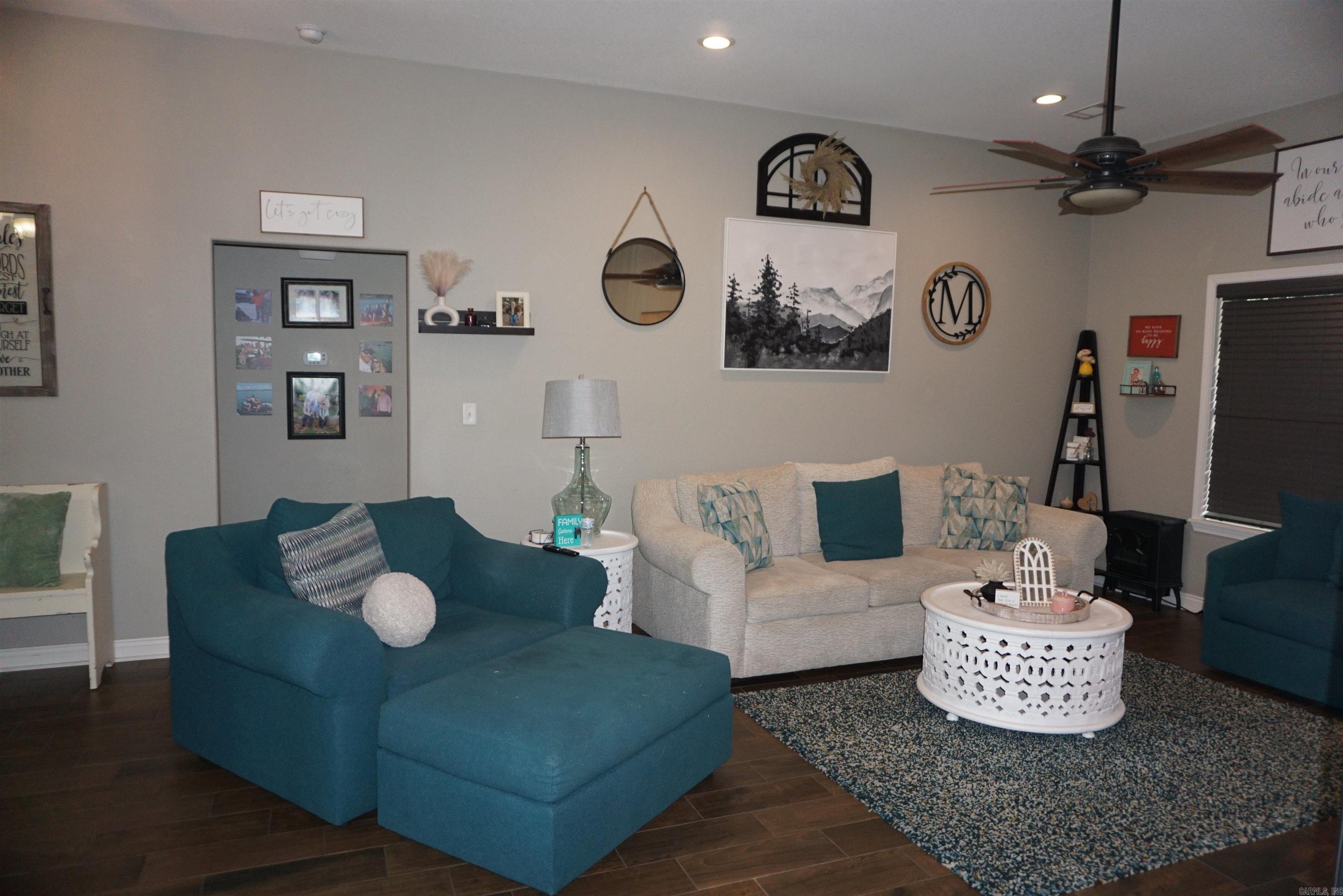 RIDGEWOOD S/D - Residential