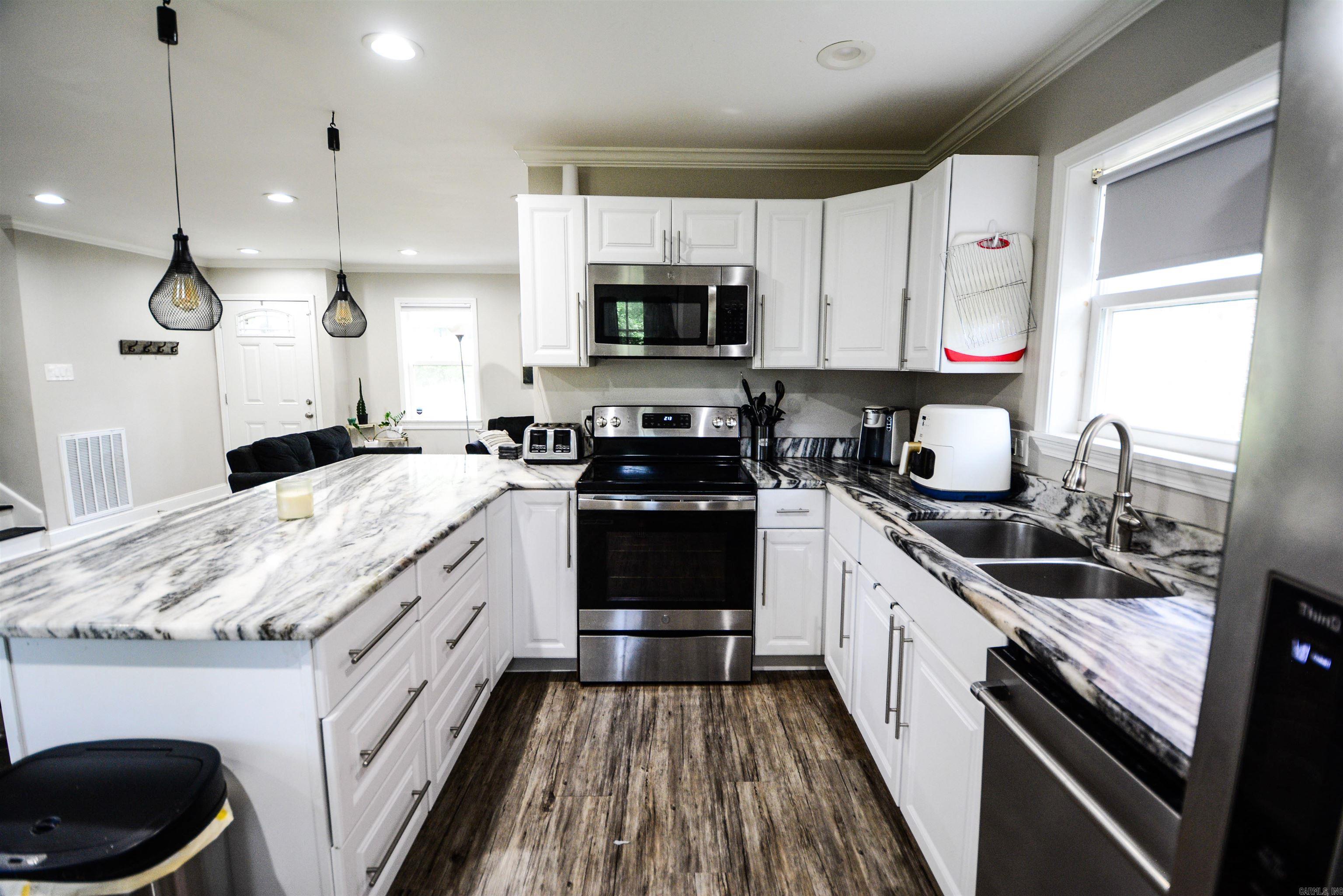 MEADOW LARK SUB - Residential