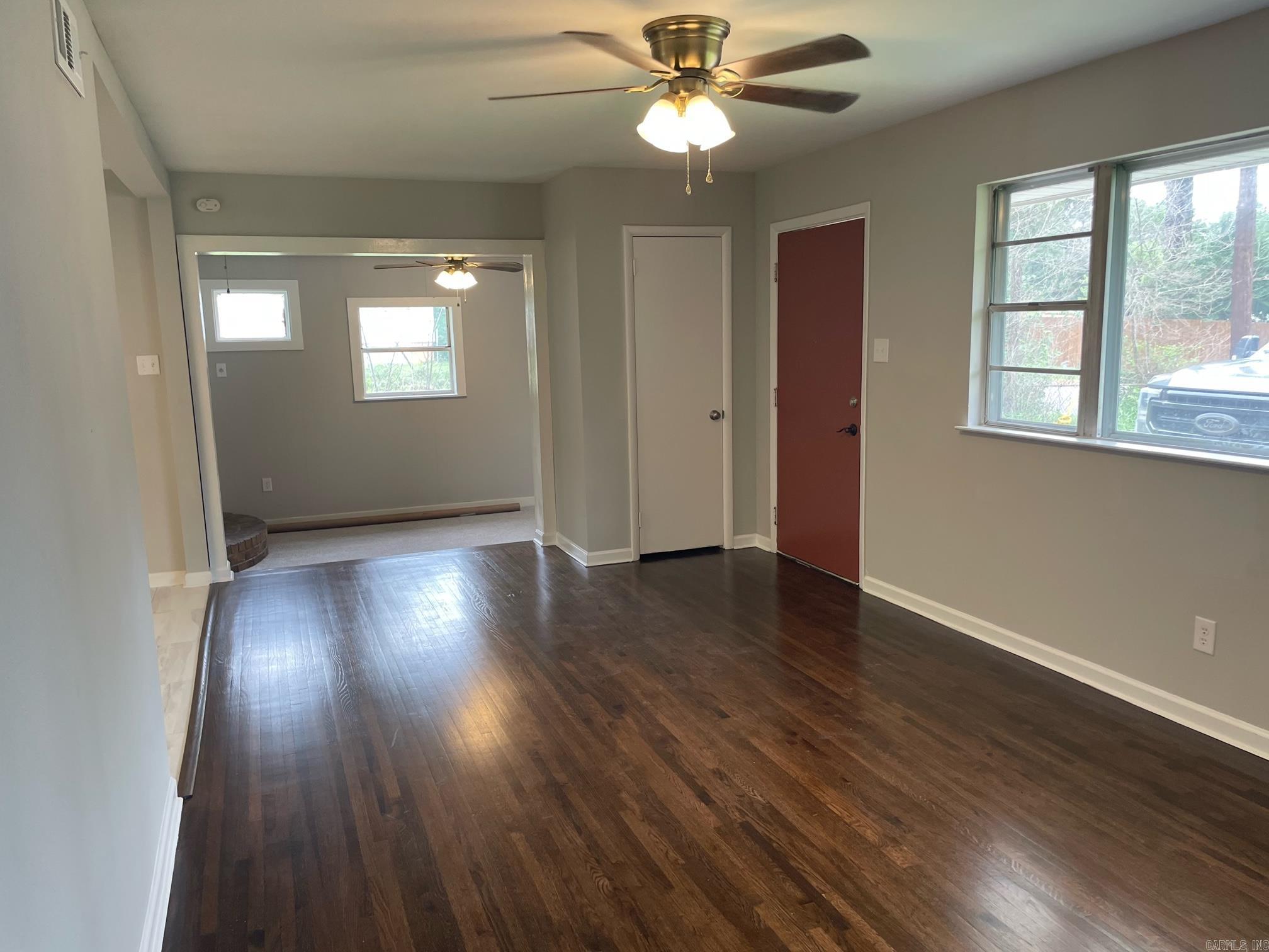 Photo 3 of 17 of 4604 W 55th Street house