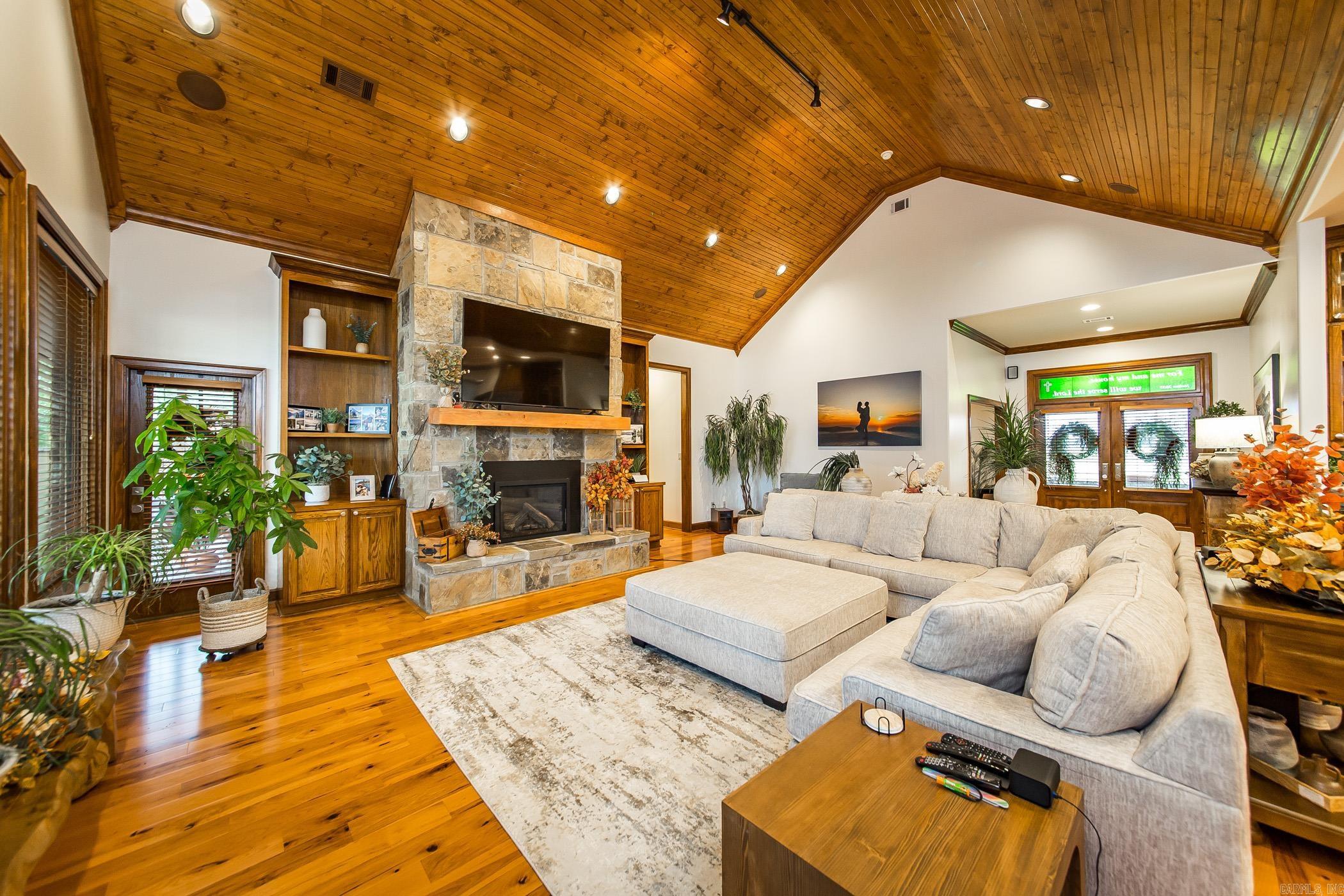 Metes & Bounds - Residential