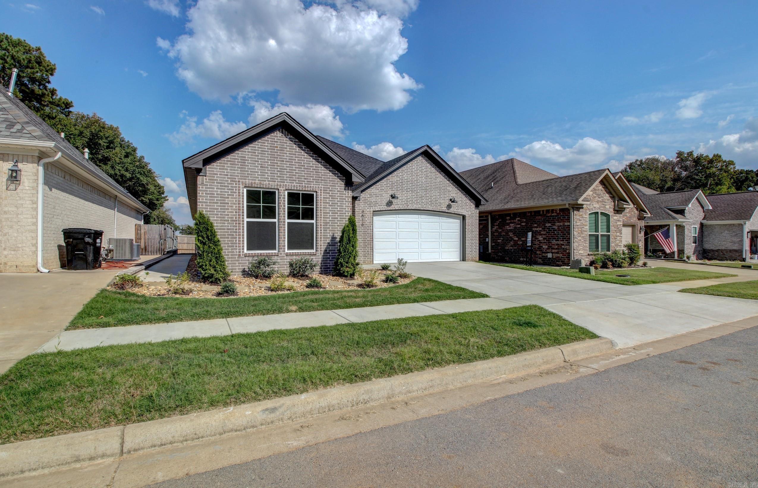 HUNTER CROSSING - Residential