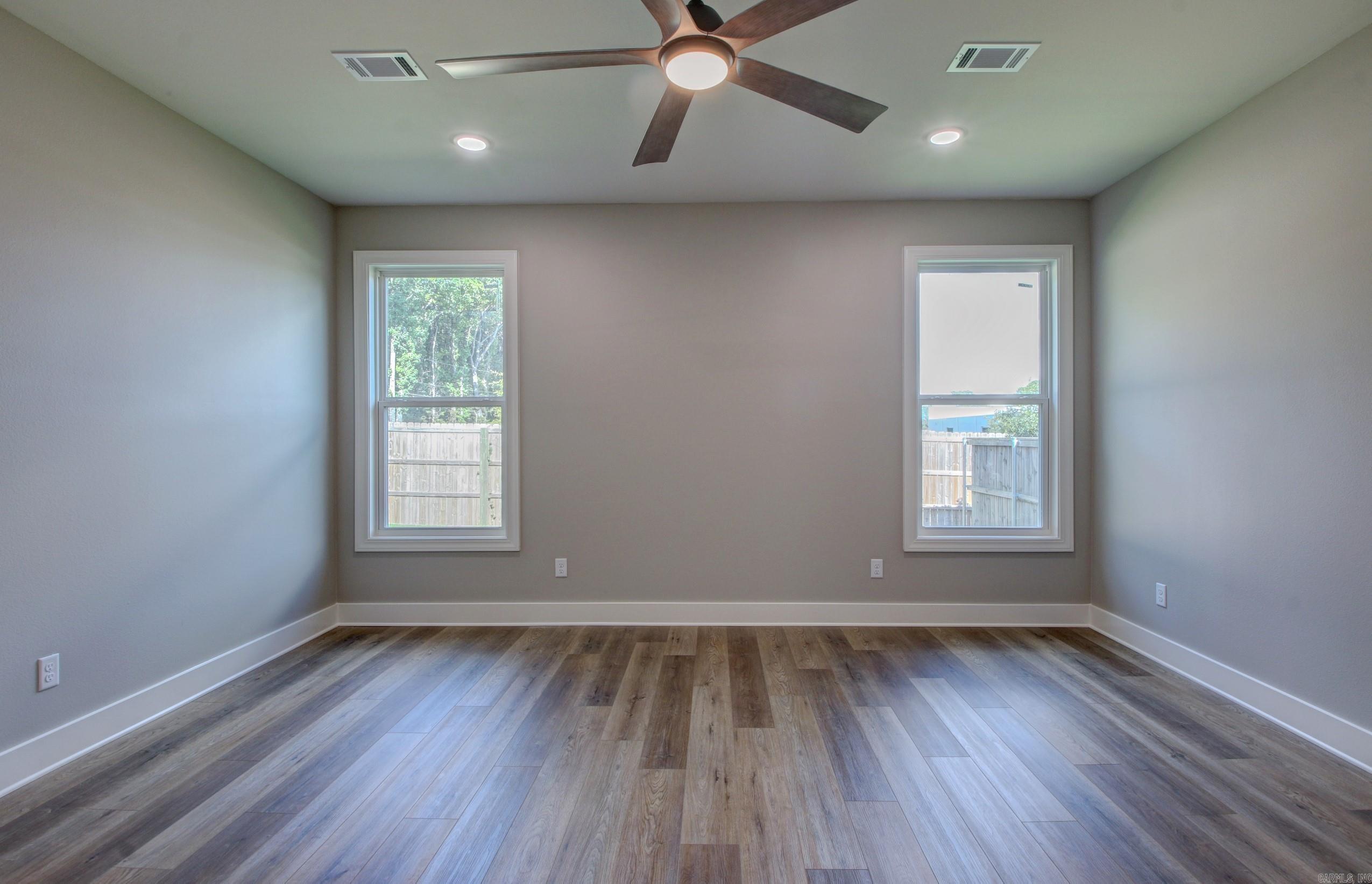 HUNTER CROSSING - Residential