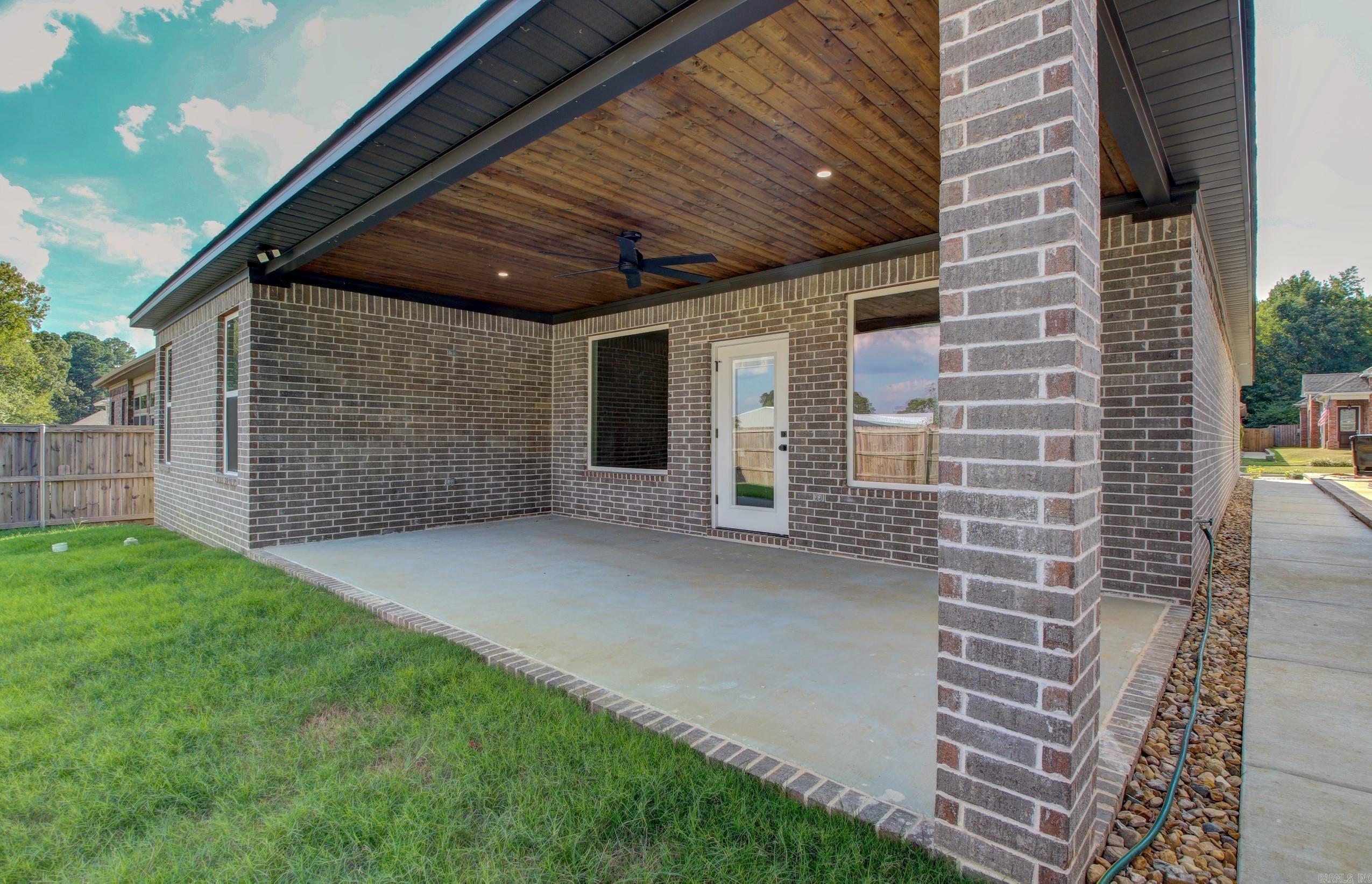 HUNTER CROSSING - Residential