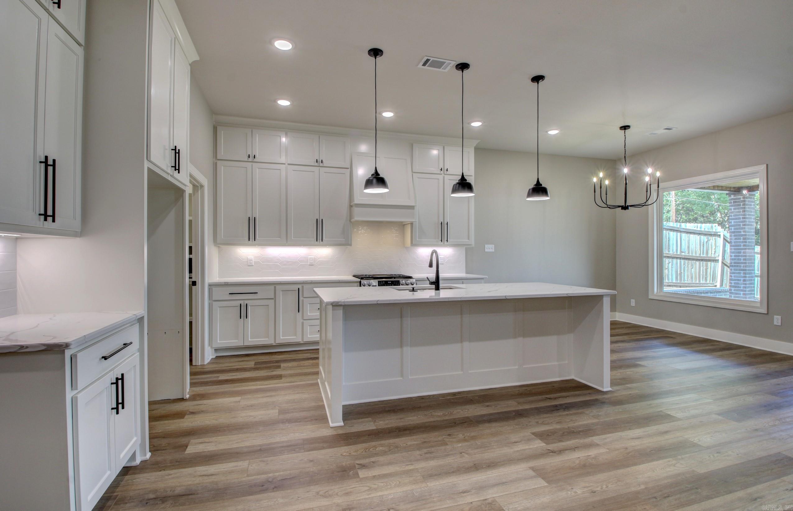 HUNTER CROSSING - Residential