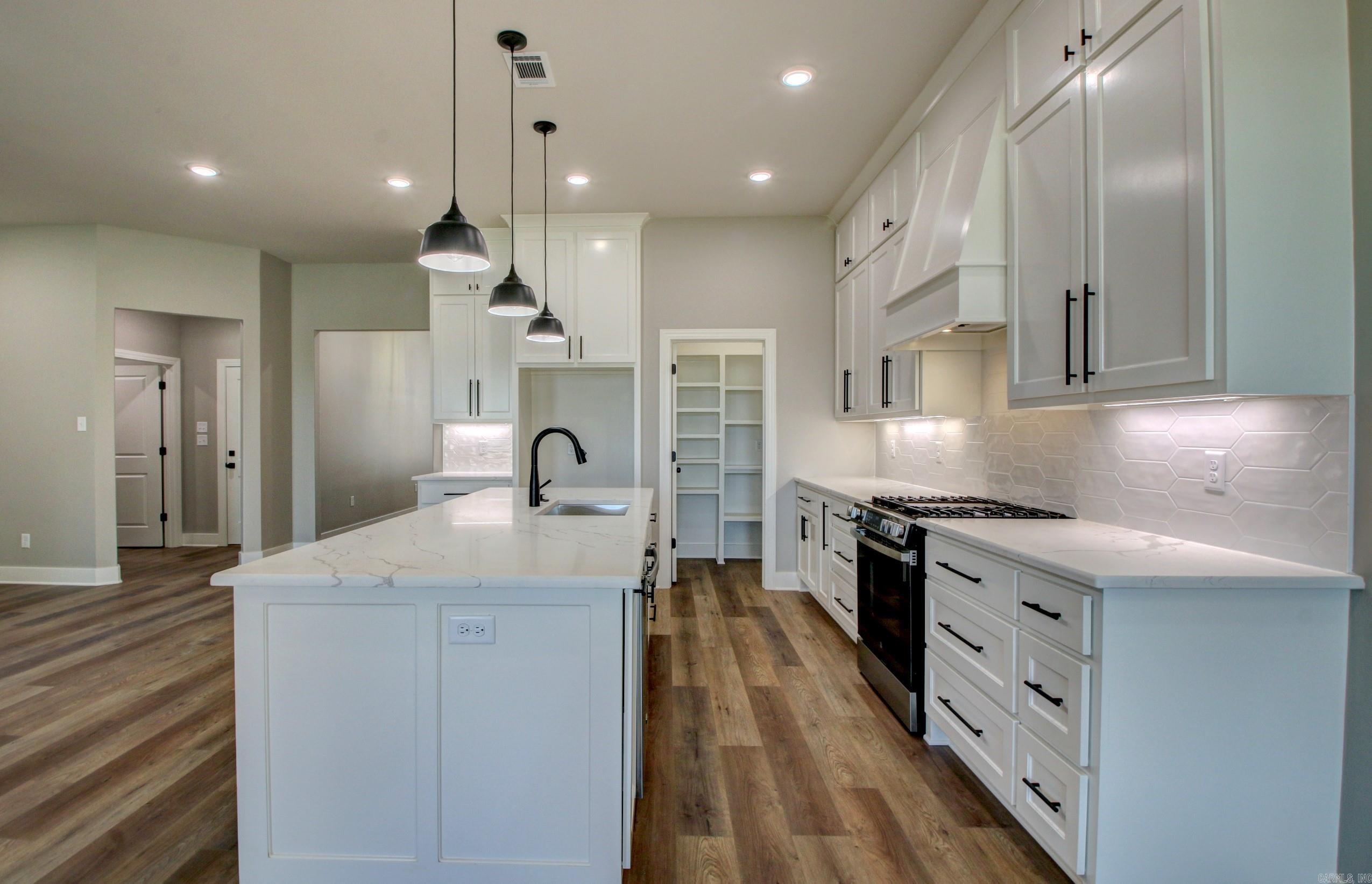 HUNTER CROSSING - Residential