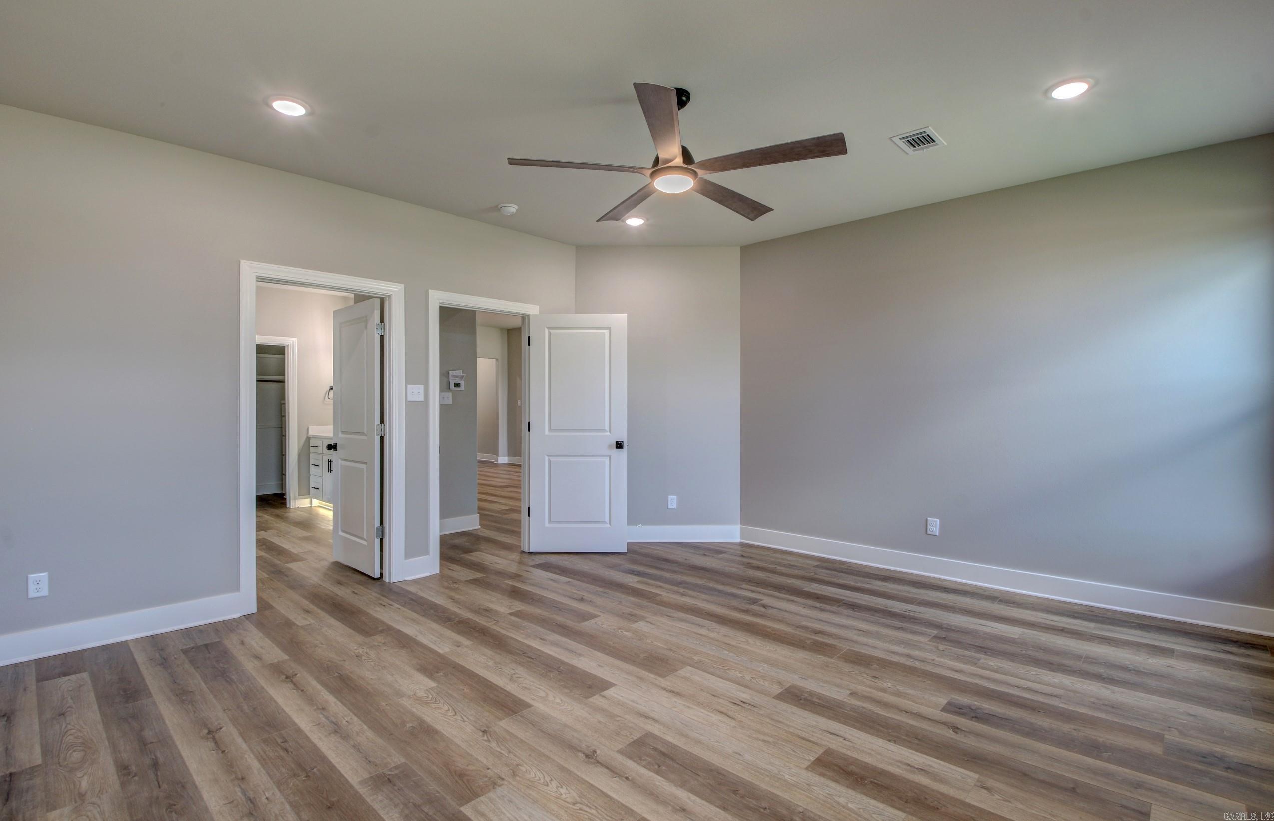 HUNTER CROSSING - Residential