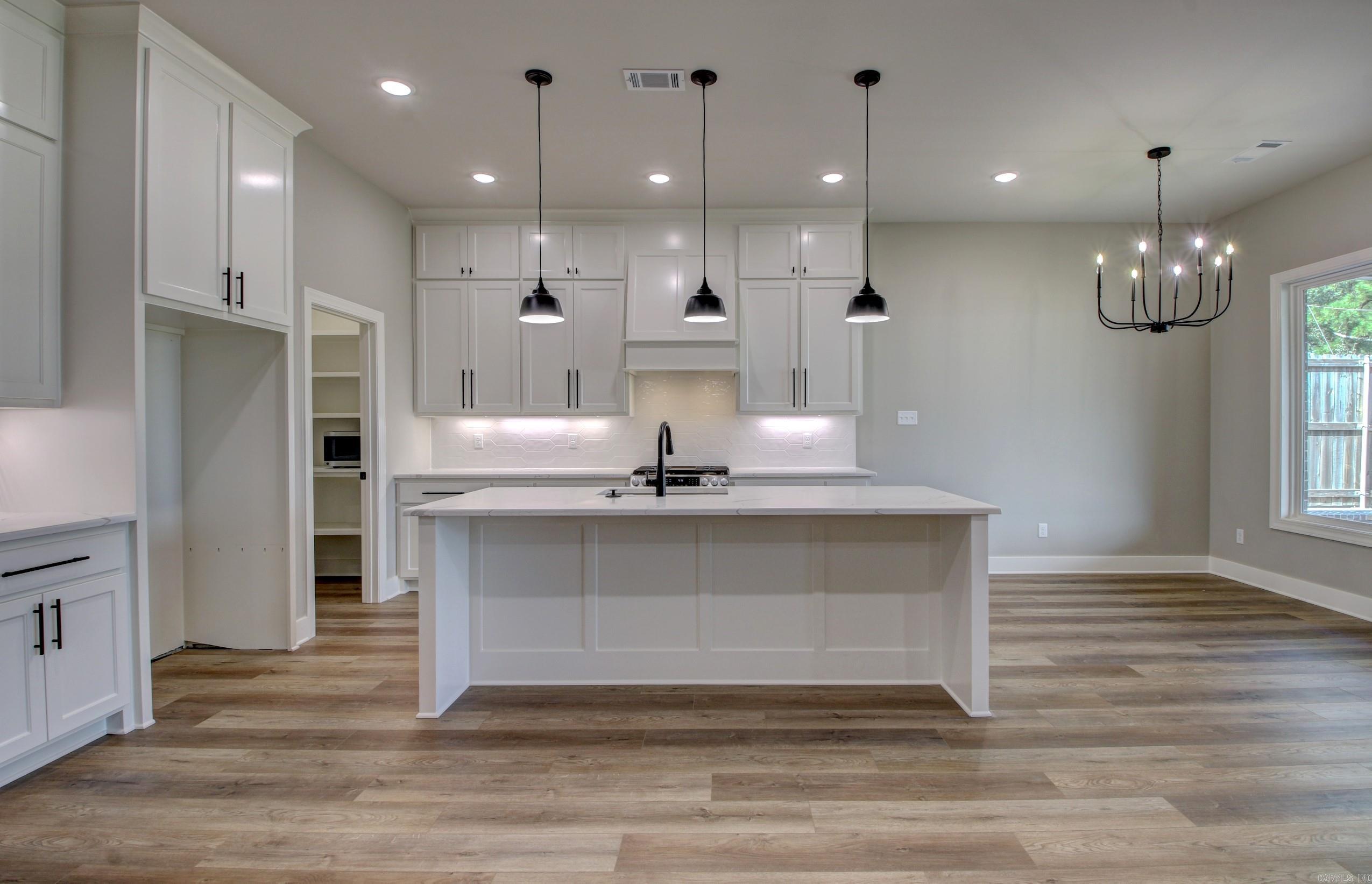 HUNTER CROSSING - Residential