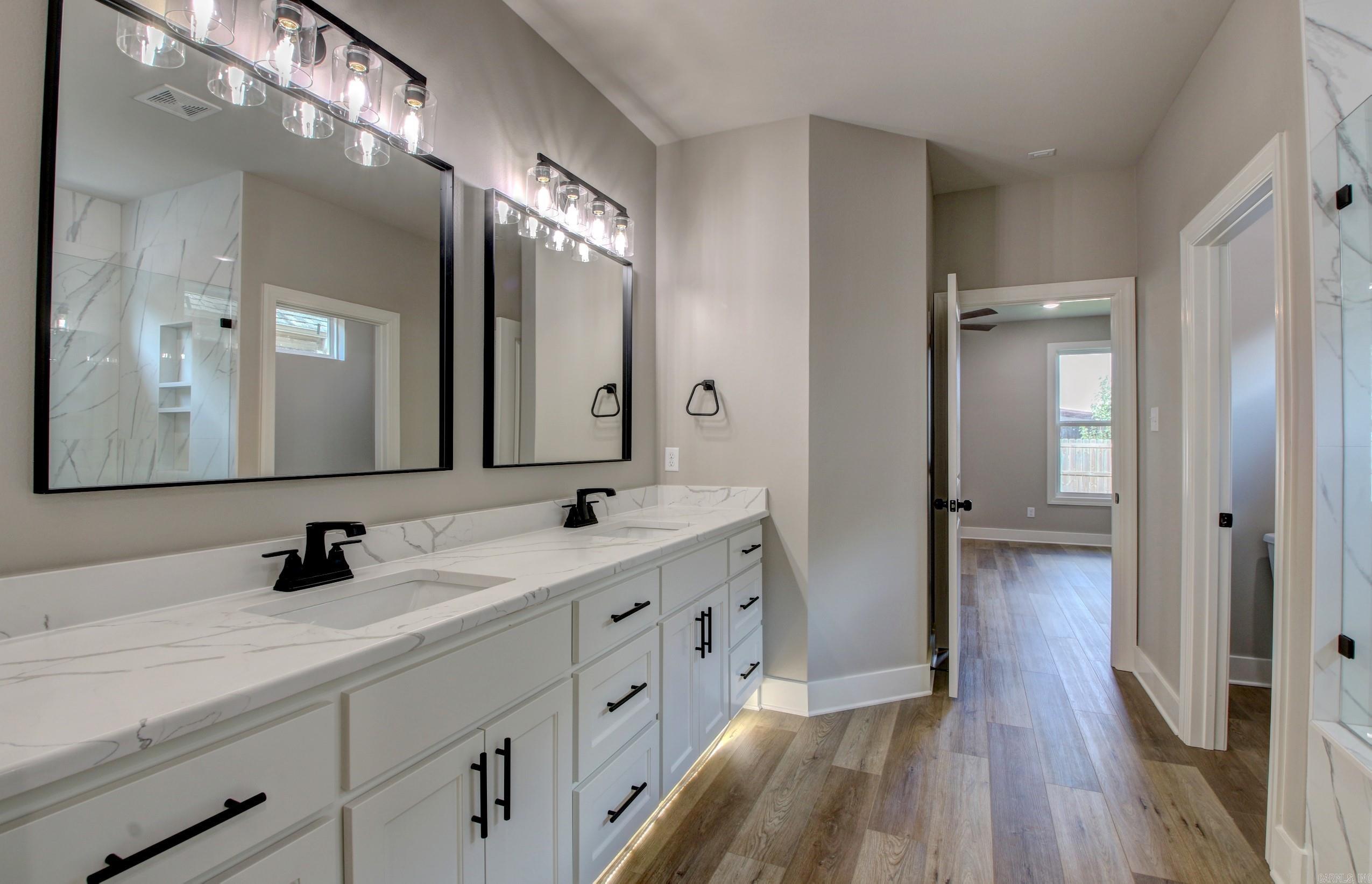 HUNTER CROSSING - Residential