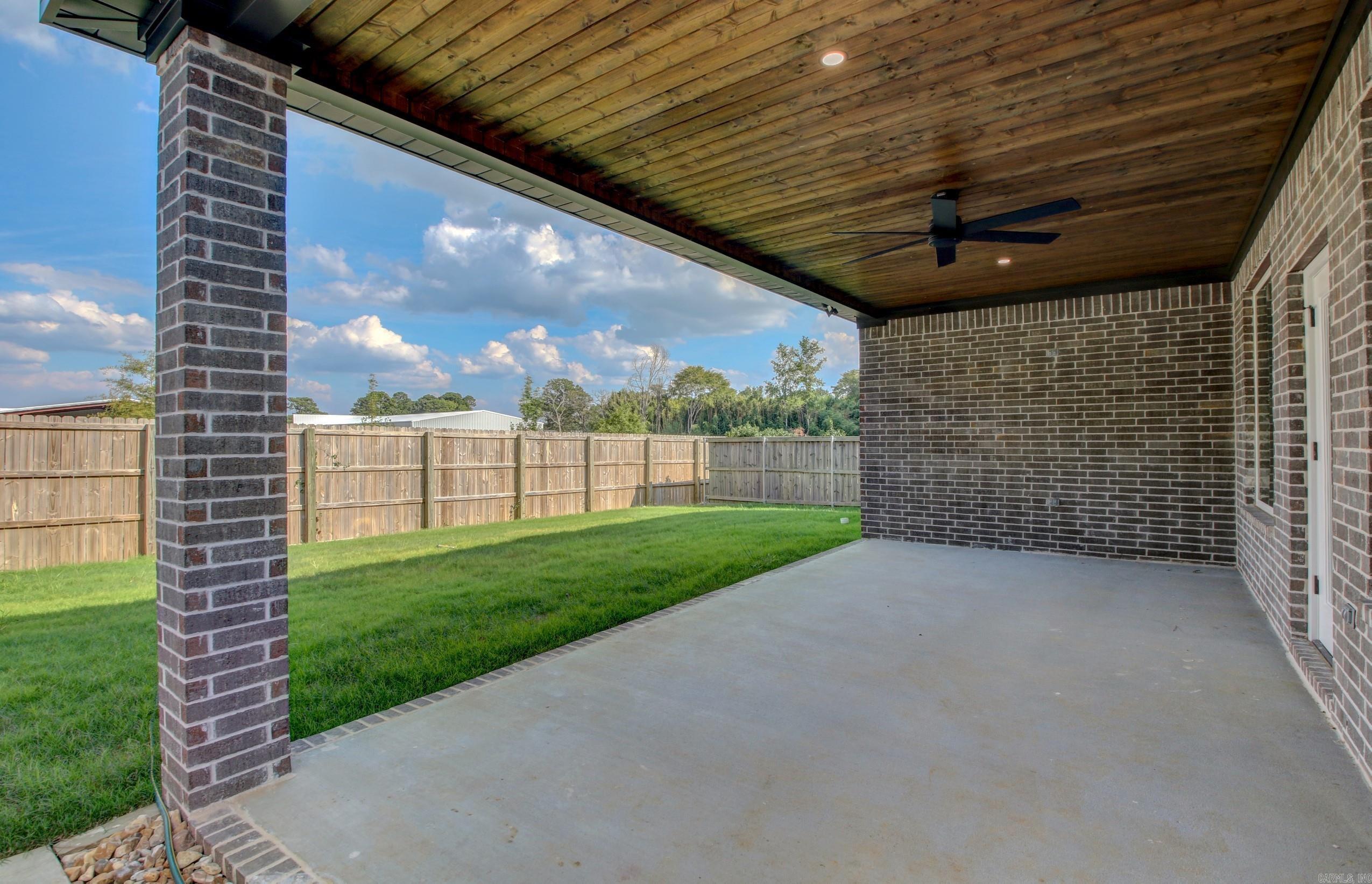 HUNTER CROSSING - Residential