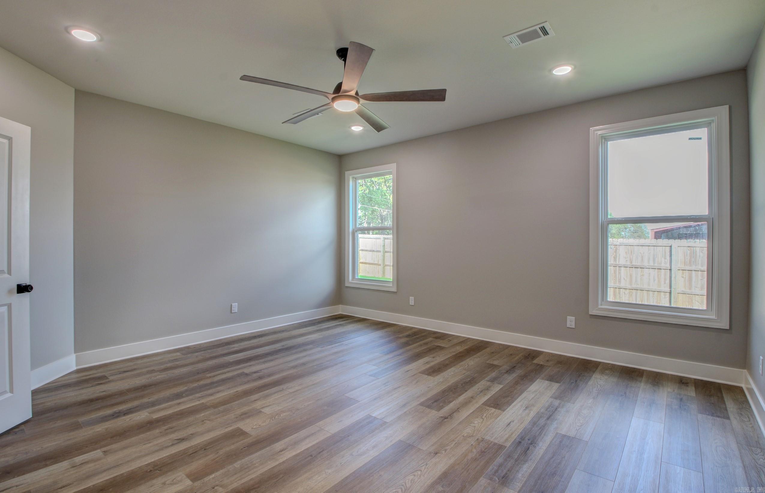 HUNTER CROSSING - Residential