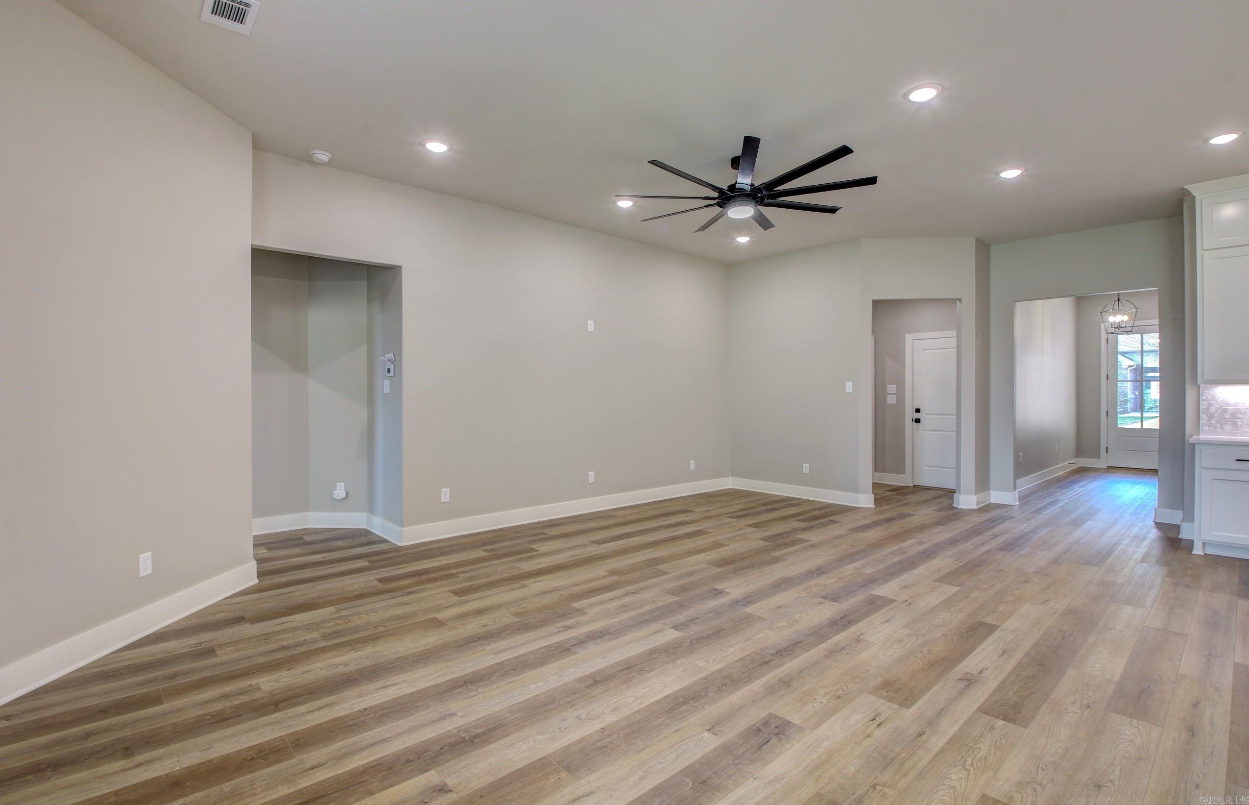 HUNTER CROSSING - Residential