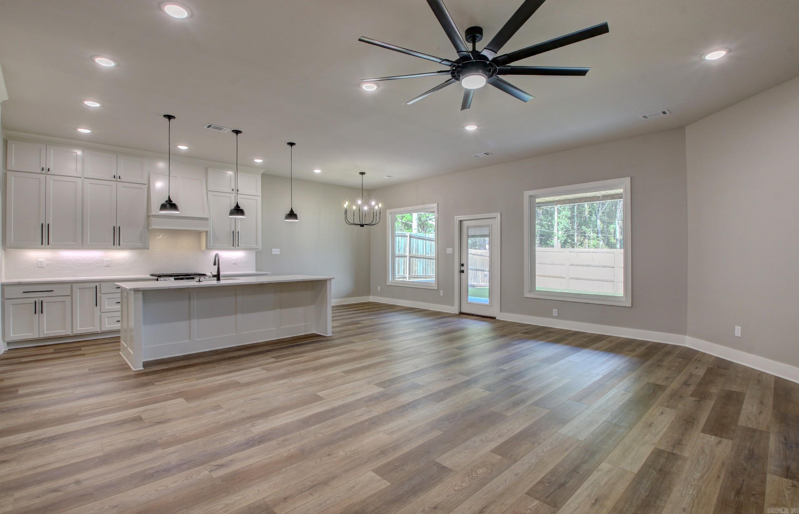 HUNTER CROSSING - Residential