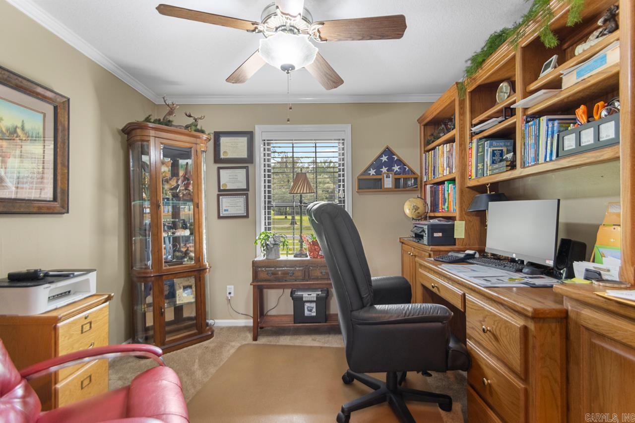 COUNTRY OAKS - Residential