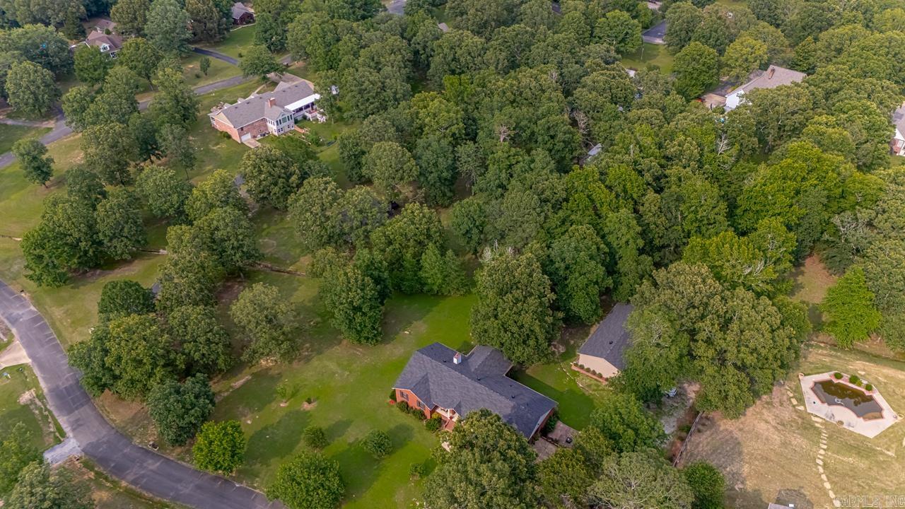 COUNTRY OAKS - Residential