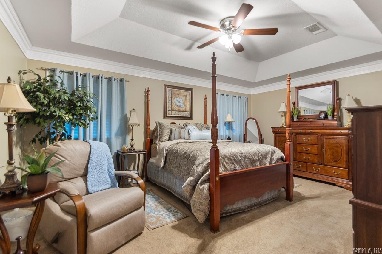 COUNTRY OAKS - Residential