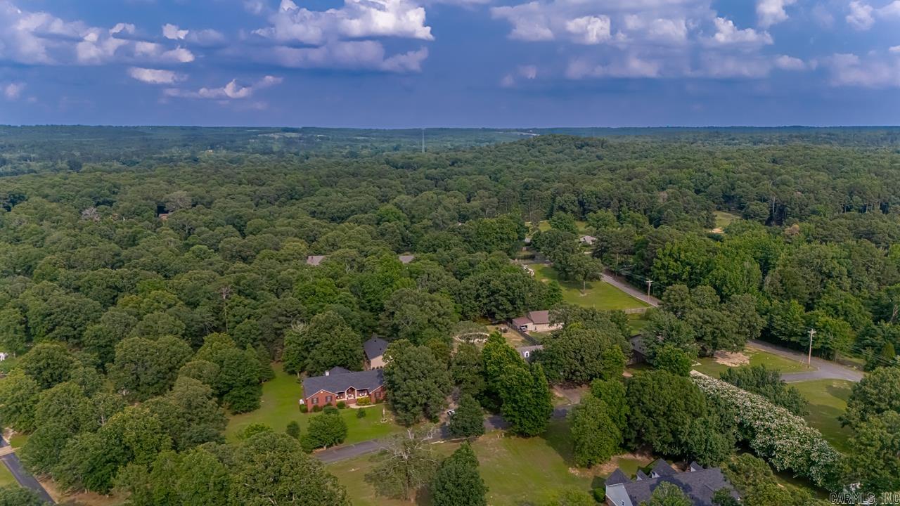 COUNTRY OAKS - Residential