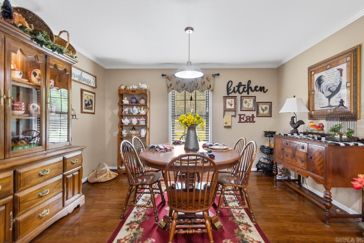 COUNTRY OAKS - Residential