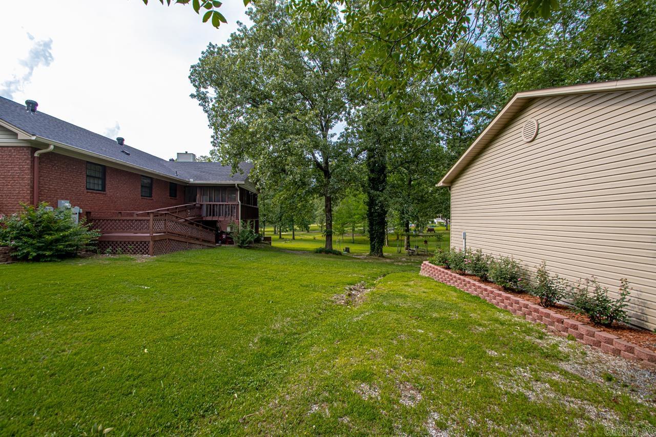 COUNTRY OAKS - Residential