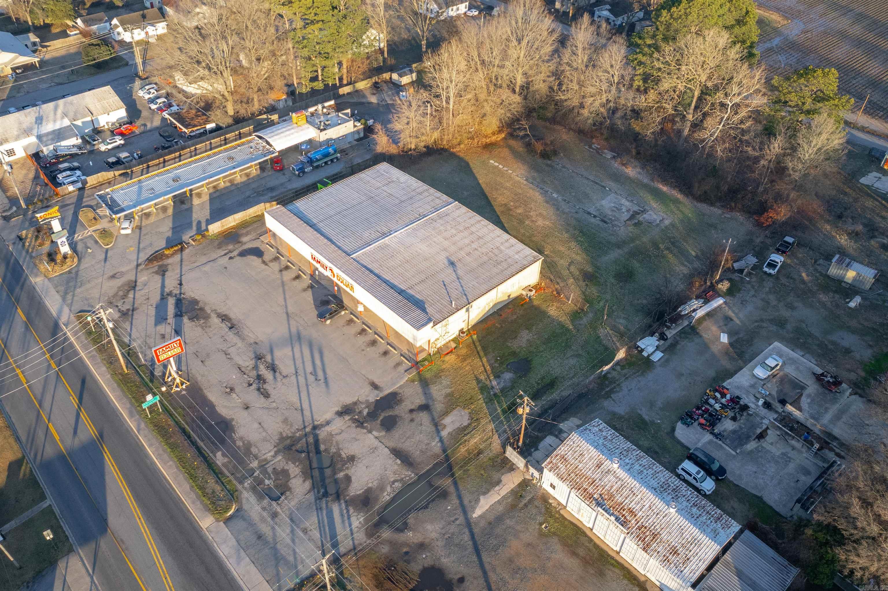 Morris - Commercial Sale
