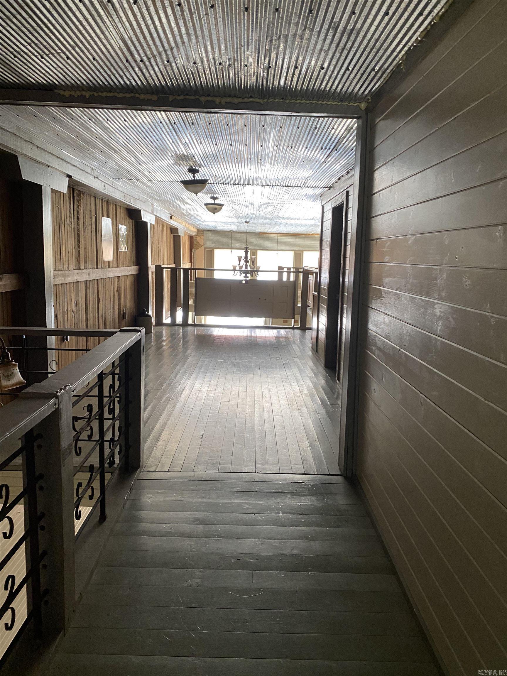 McCulloch - Commercial Sale