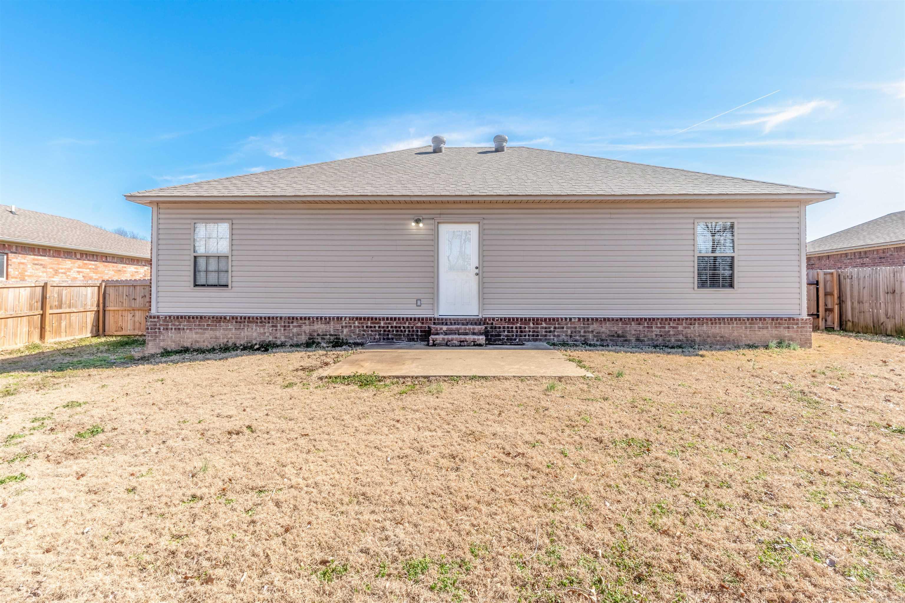 MAGNOLIA ESTATES - Residential