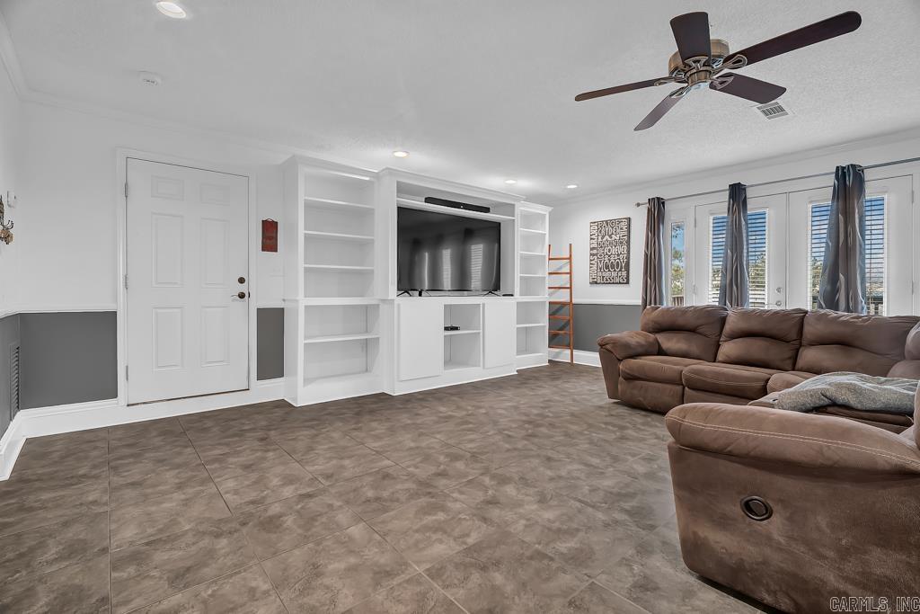 OUTLOTS - Residential