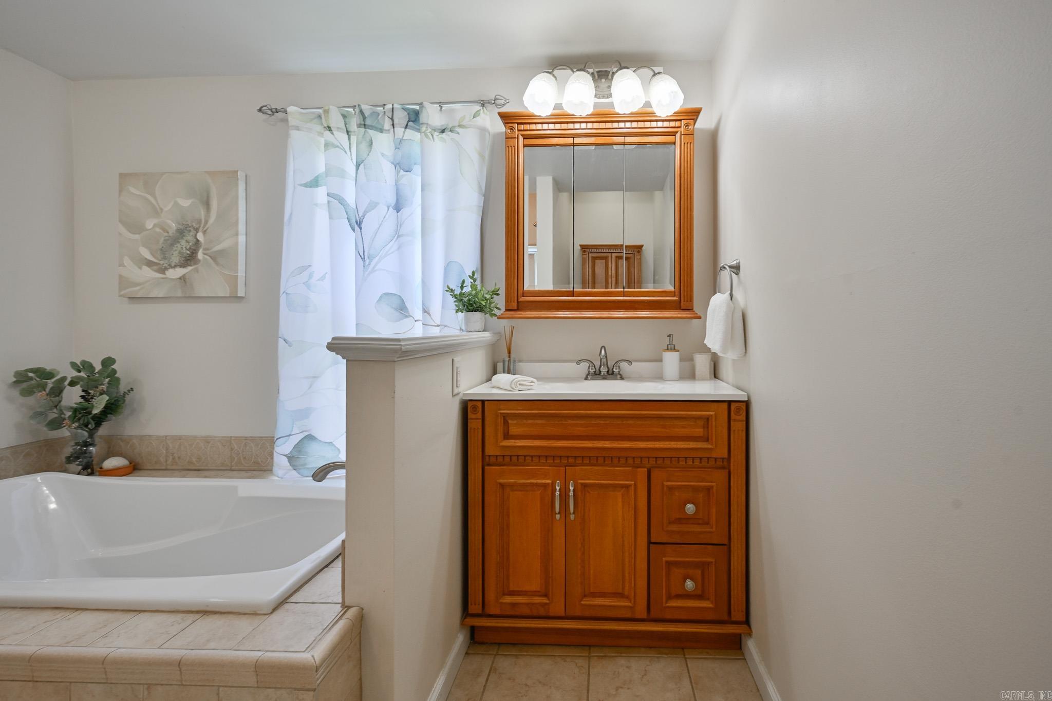 MENA ORIGINAL - Residential