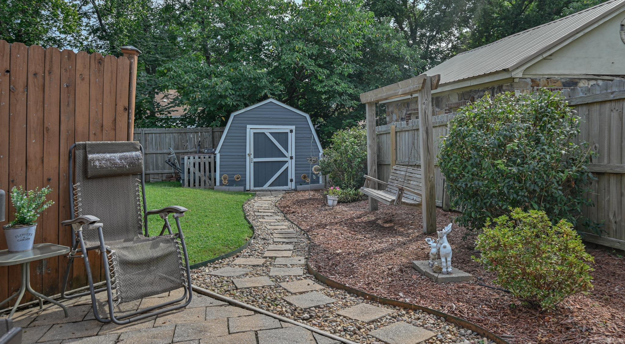 MENA ORIGINAL - Residential