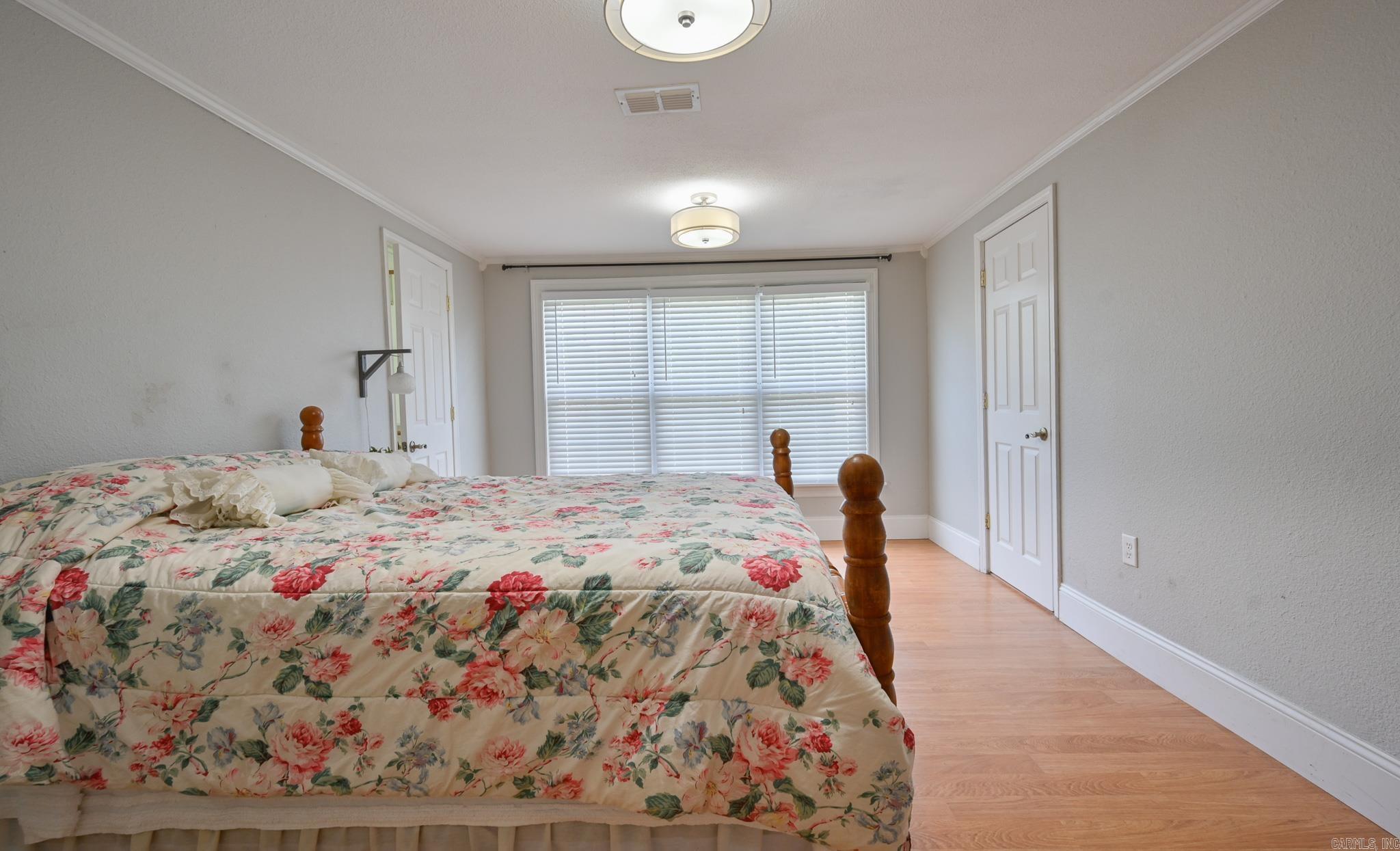 MENA ORIGINAL - Residential