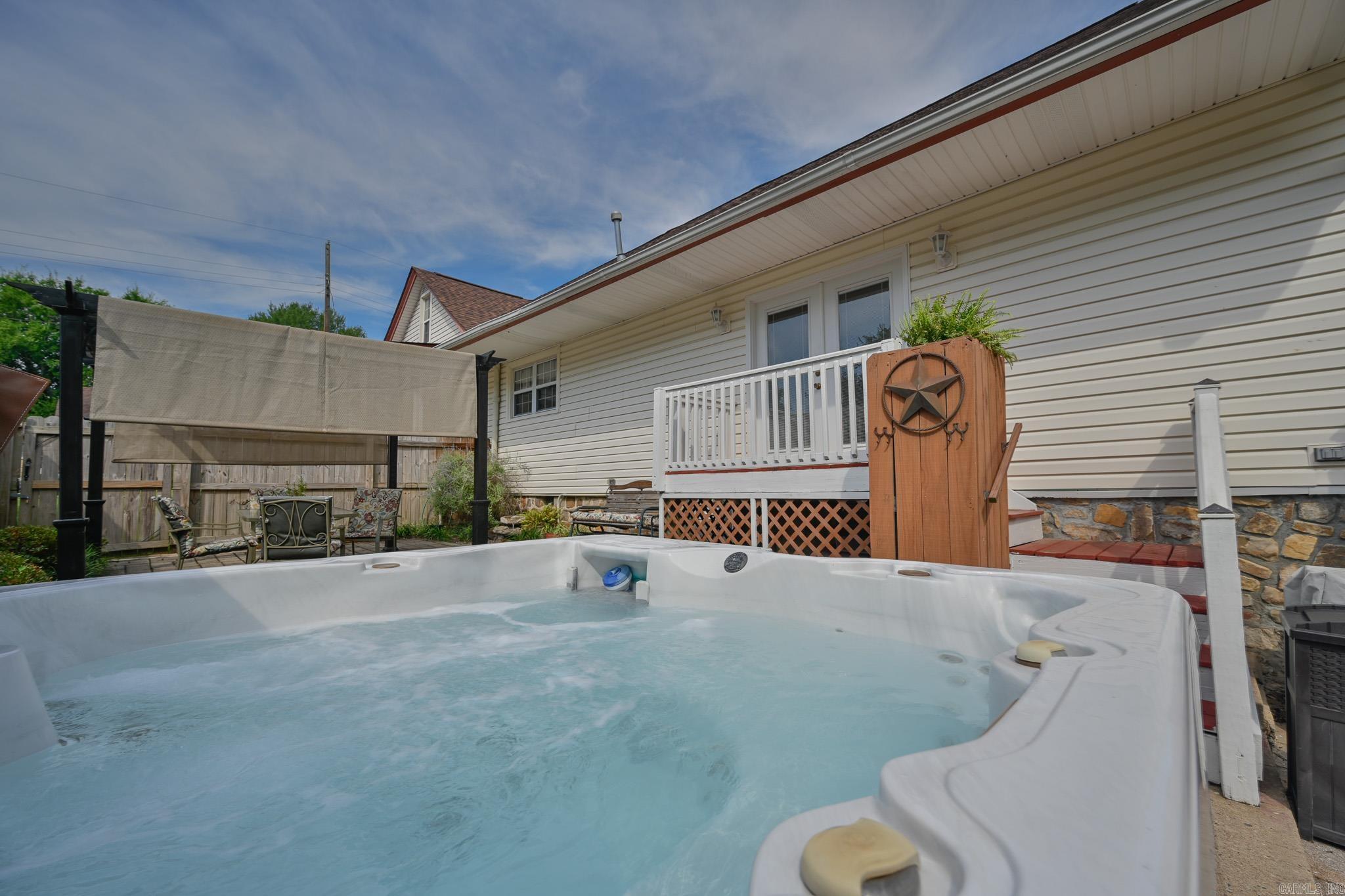 MENA ORIGINAL - Residential