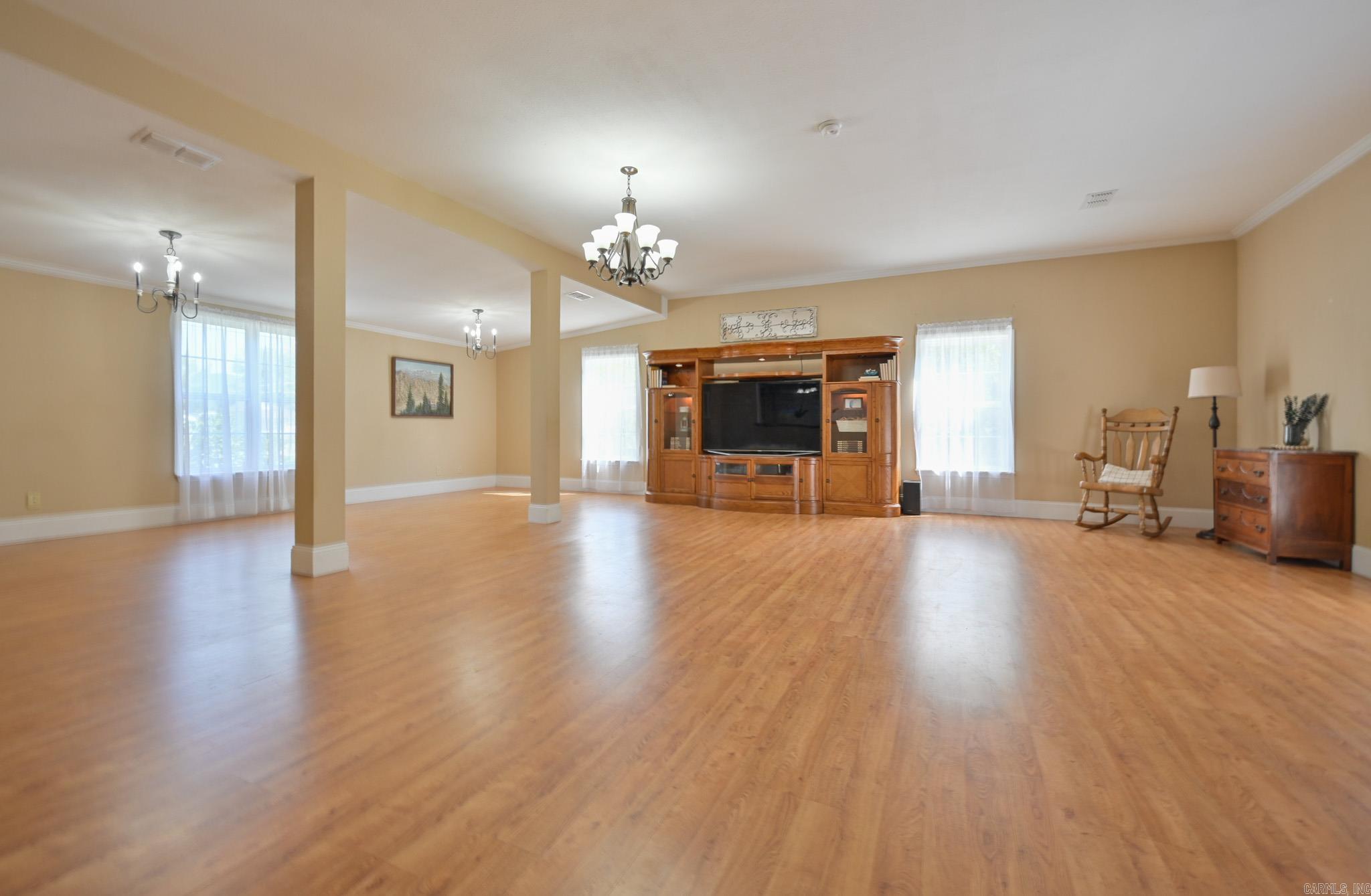 MENA ORIGINAL - Residential